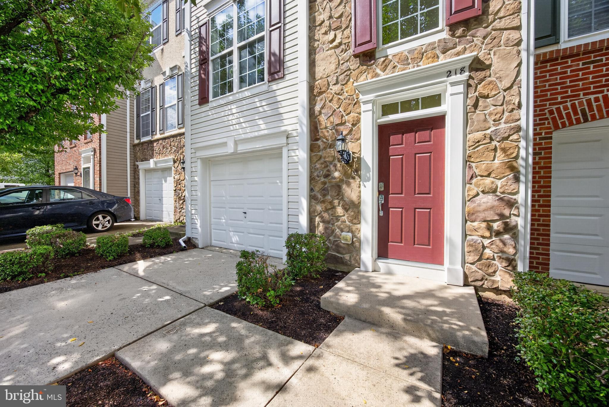 218 HUDSON DRIVE