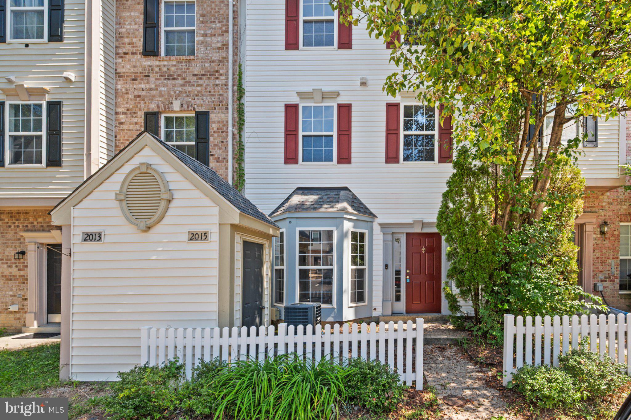 2015 COOPER POINT COURT