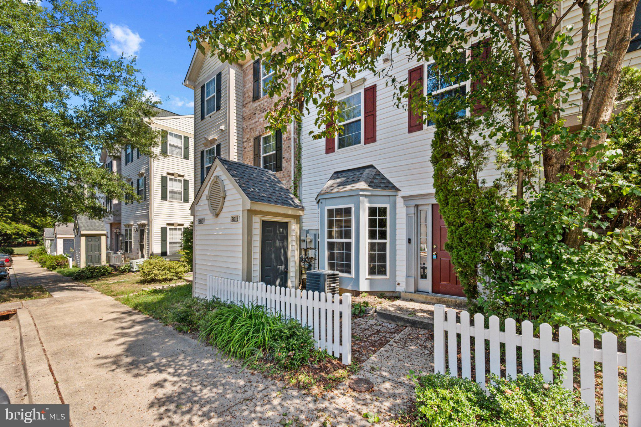 2015 COOPER POINT COURT