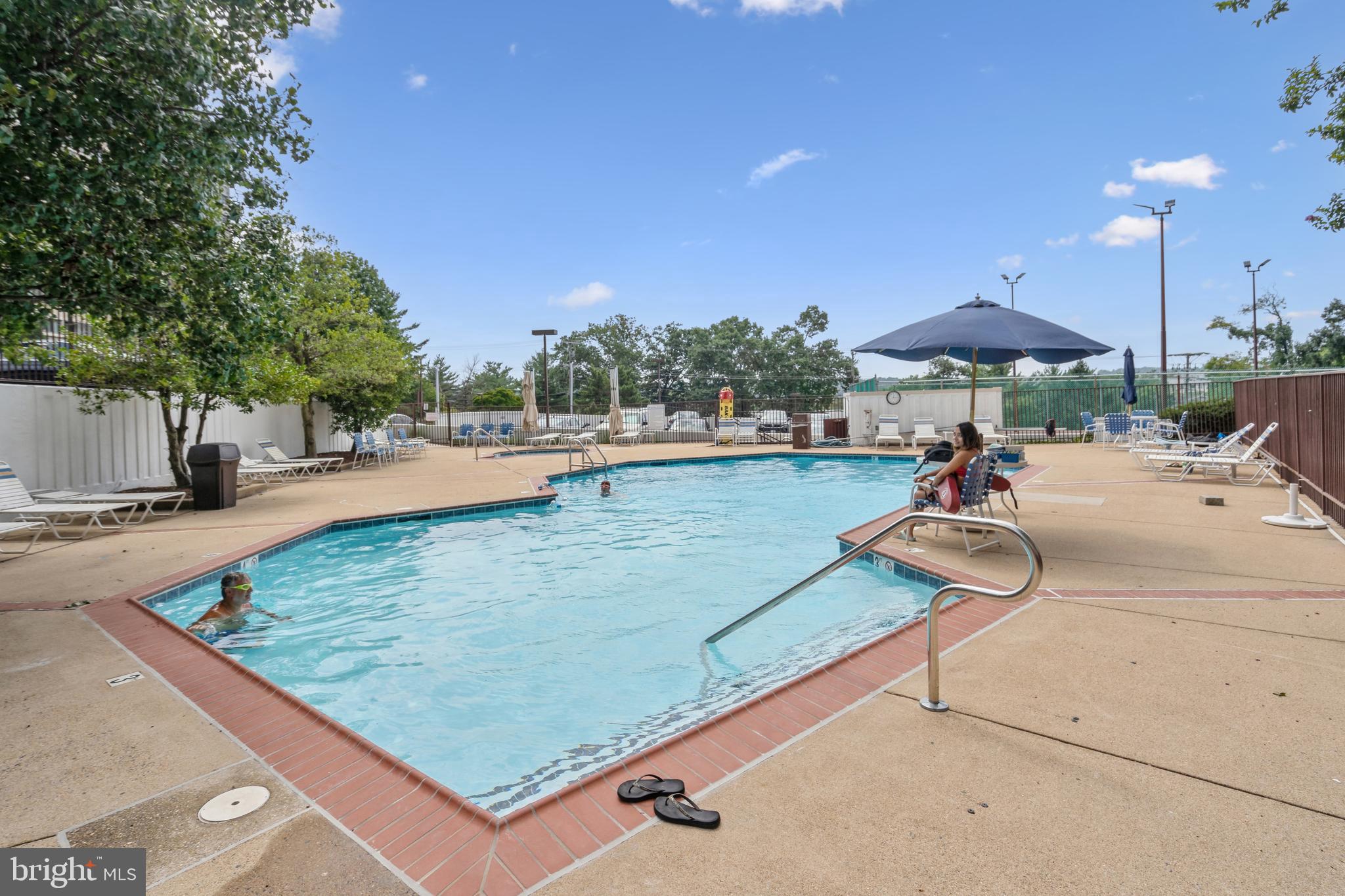 ALEXANDRIA KNOLLS - Residential