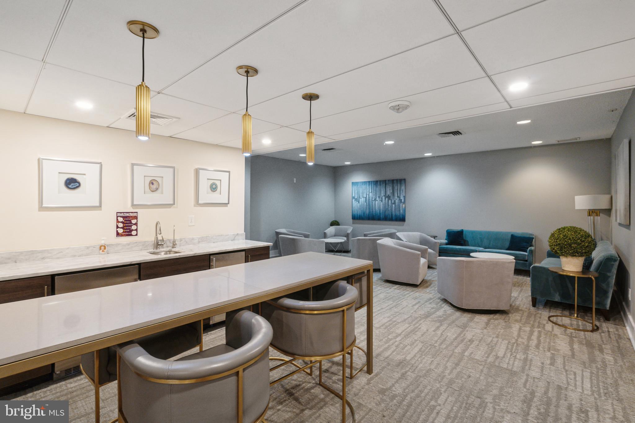 ALEXANDRIA KNOLLS - Residential