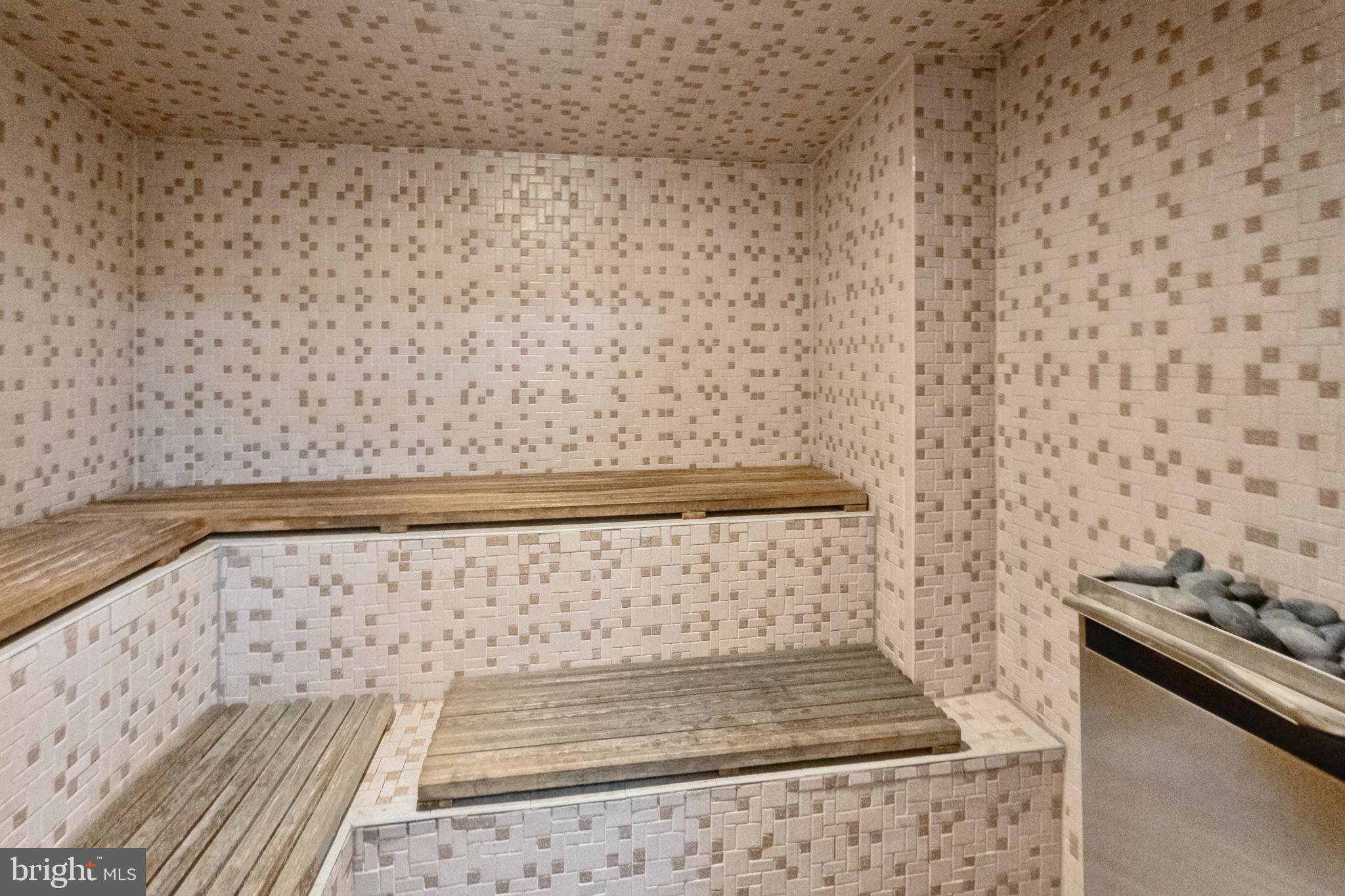 ALEXANDRIA KNOLLS - Residential