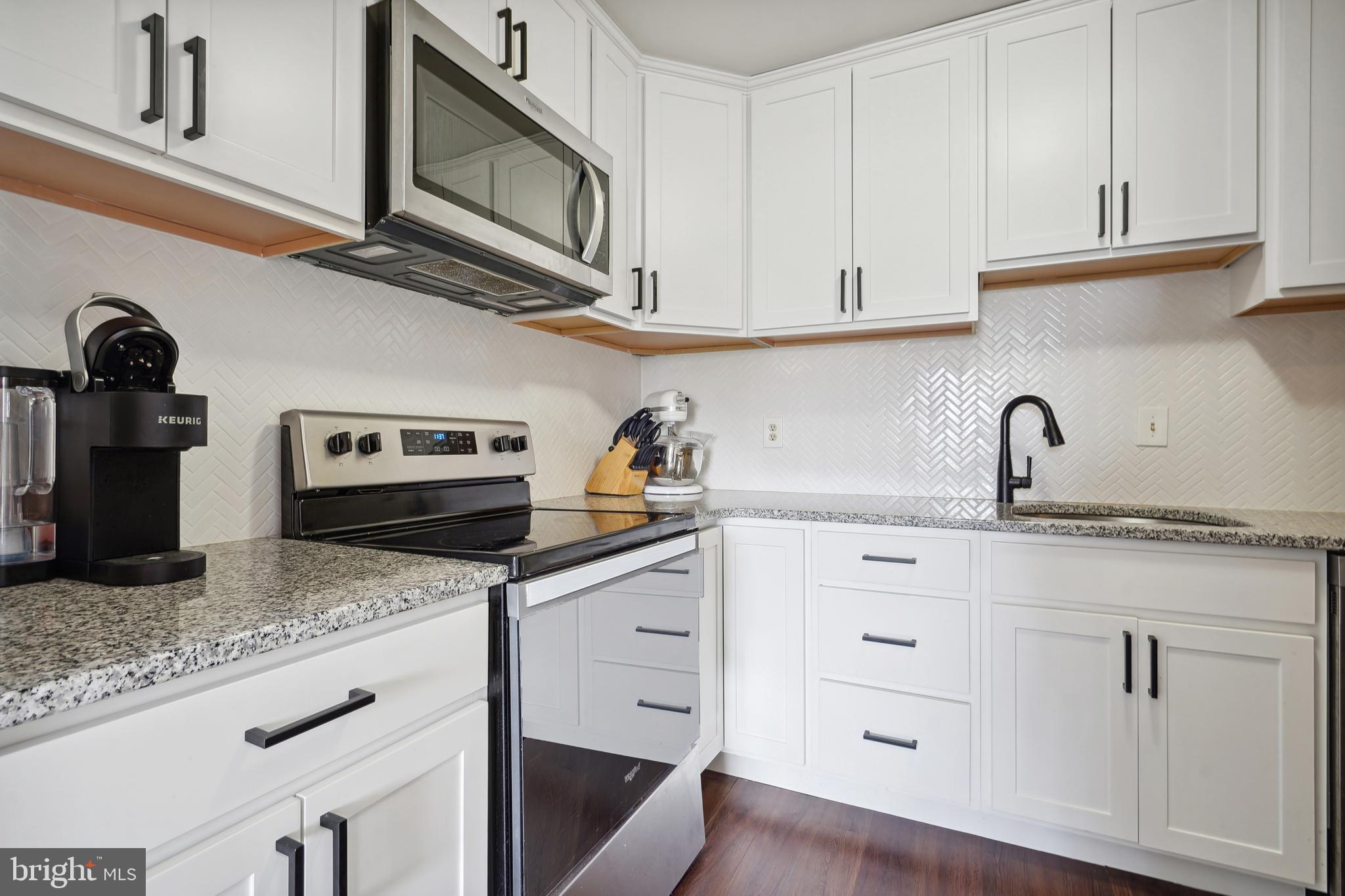 ALEXANDRIA KNOLLS - Residential