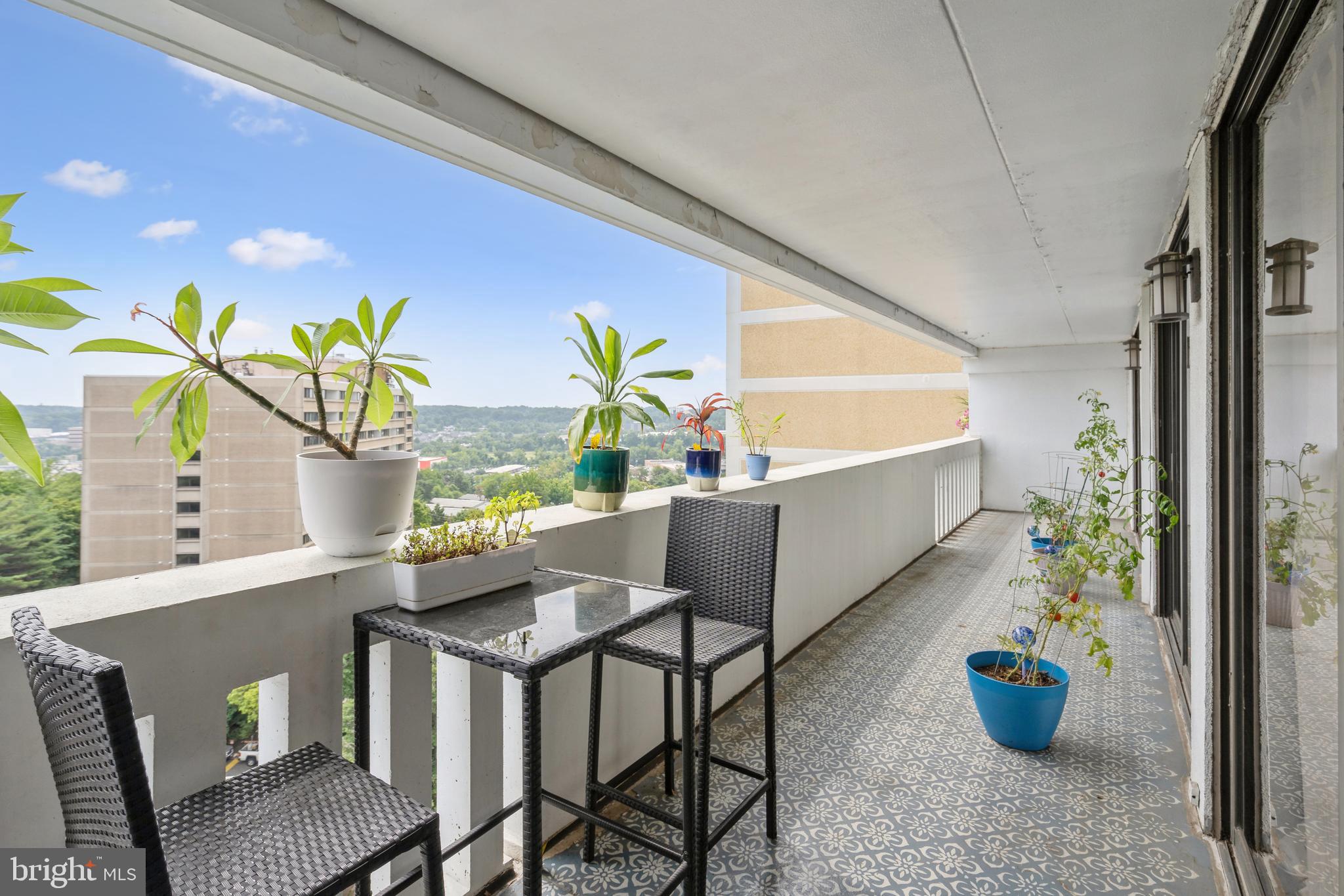 ALEXANDRIA KNOLLS - Residential