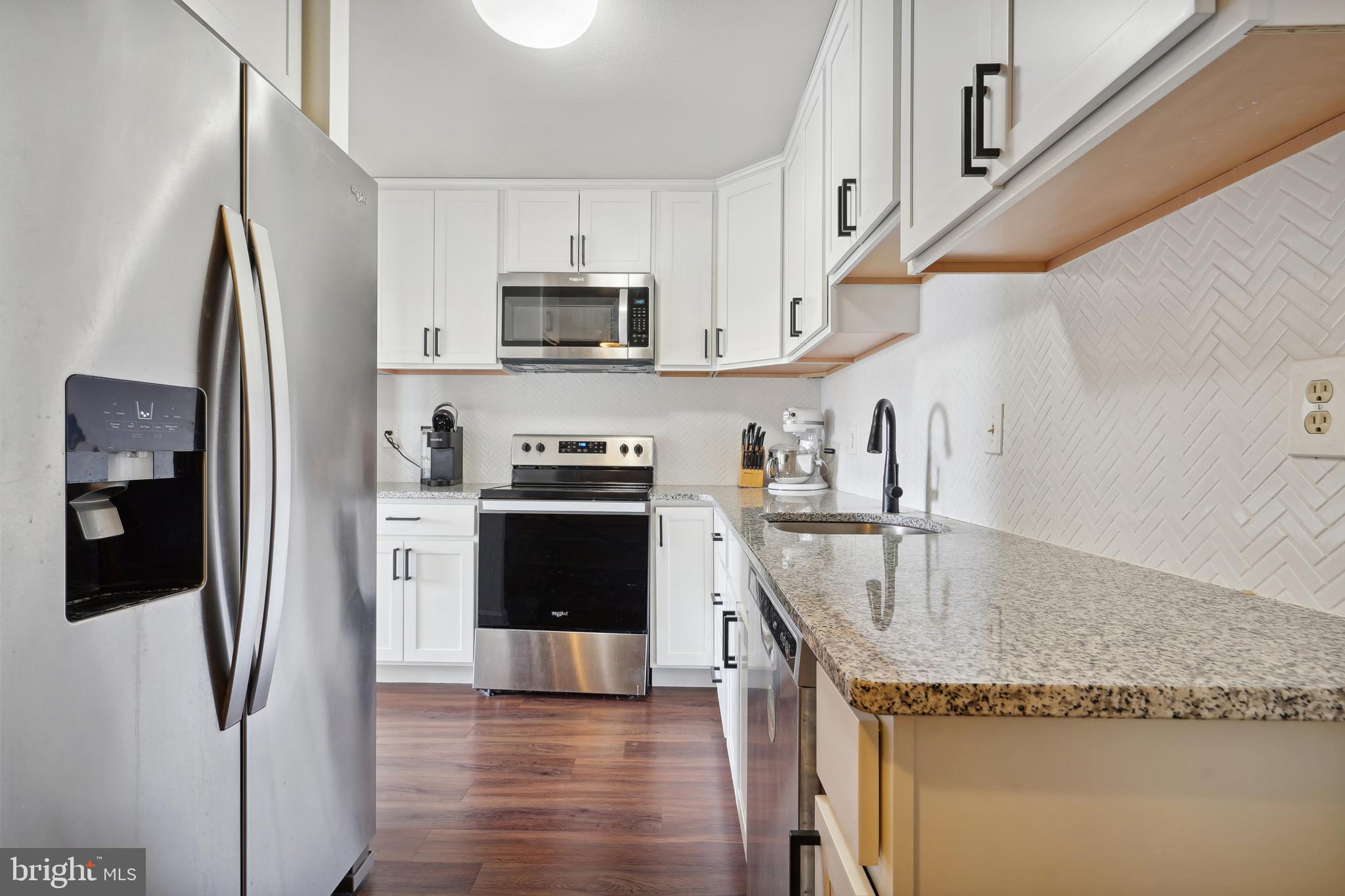 ALEXANDRIA KNOLLS - Residential