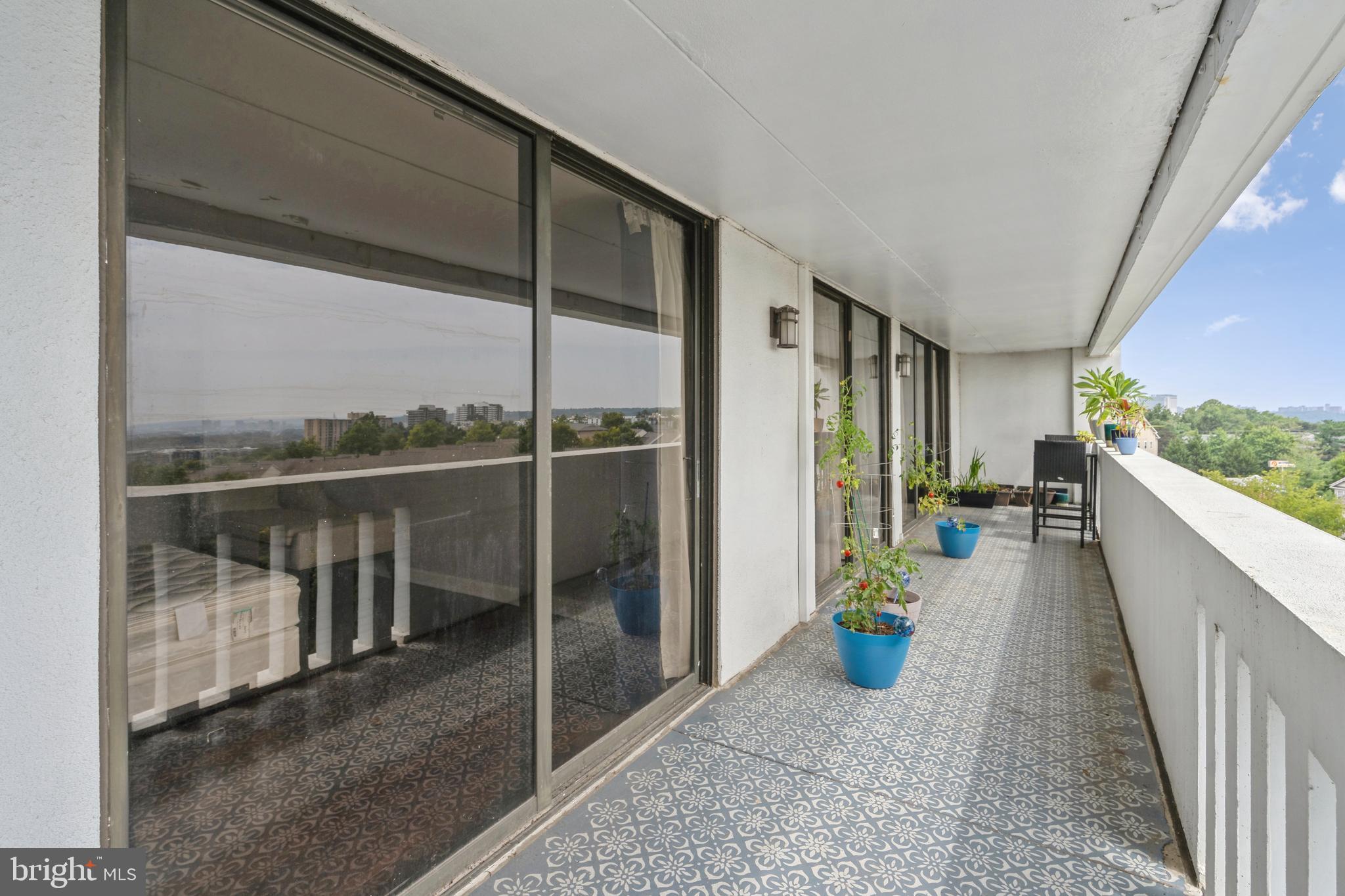 ALEXANDRIA KNOLLS - Residential