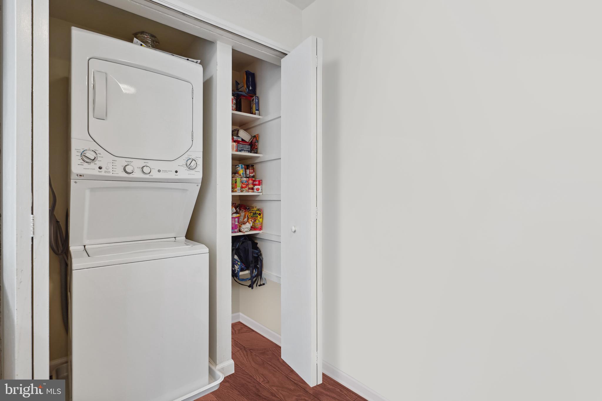 ALEXANDRIA KNOLLS - Residential