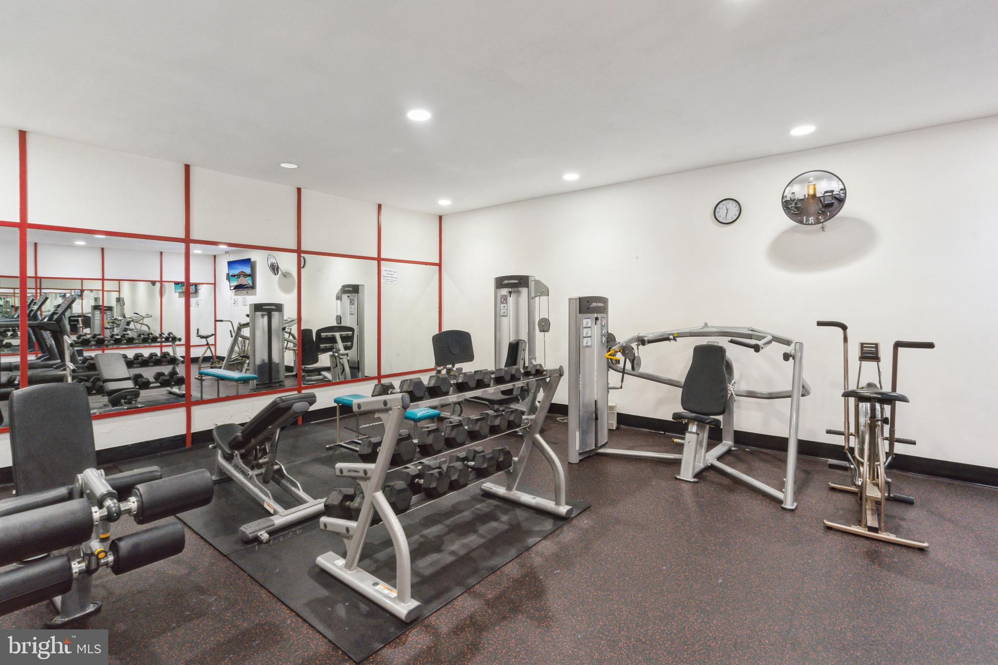 ALEXANDRIA KNOLLS - Residential