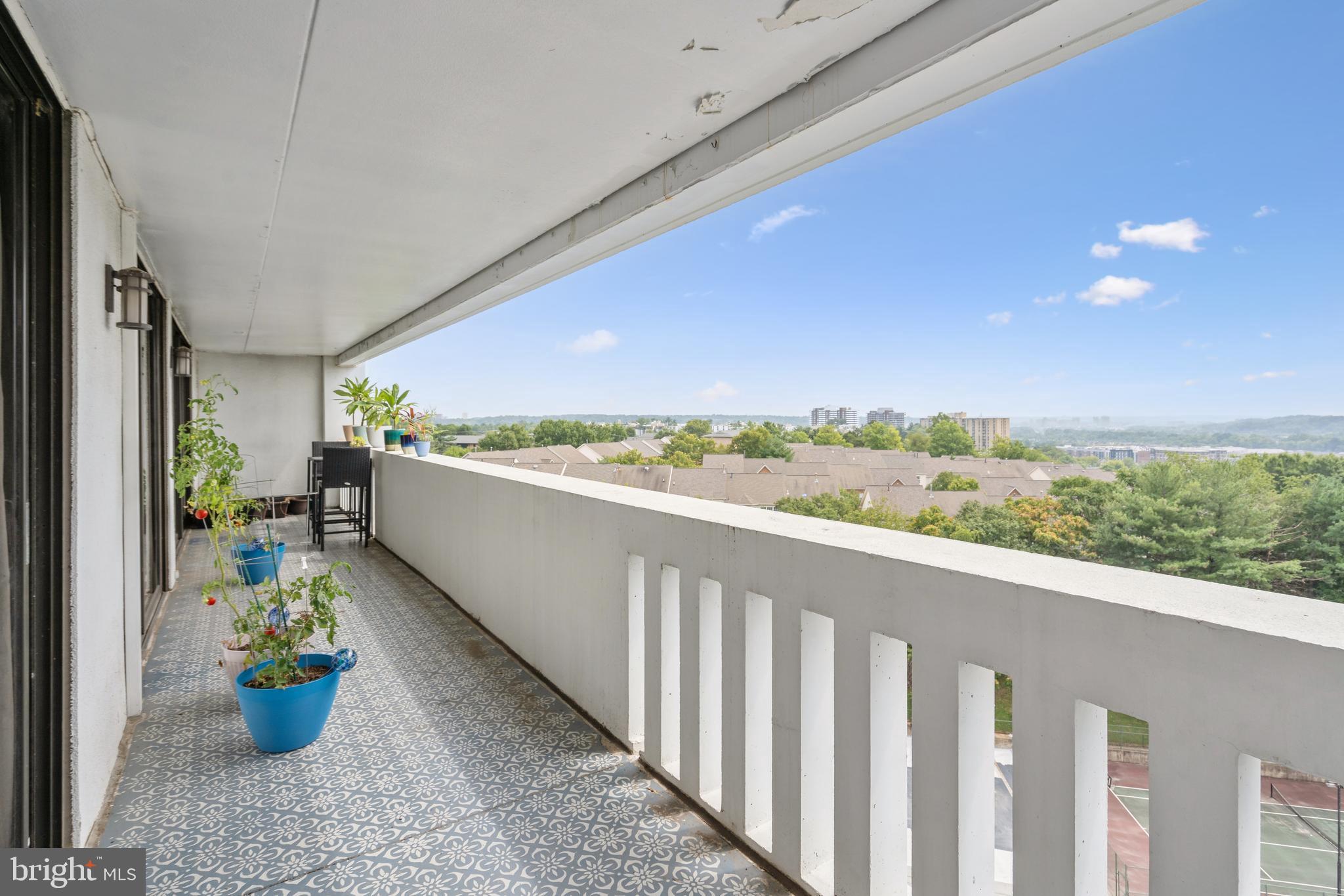 ALEXANDRIA KNOLLS - Residential