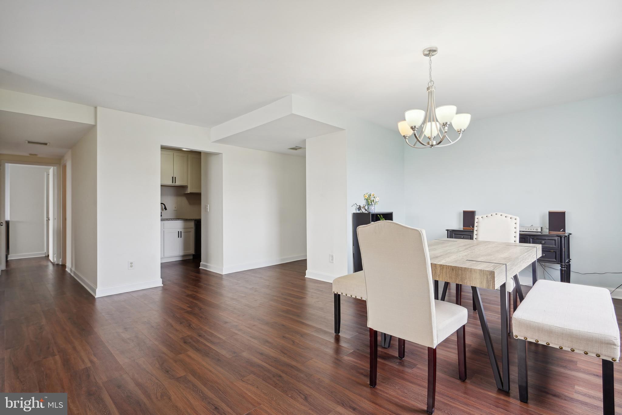 ALEXANDRIA KNOLLS - Residential