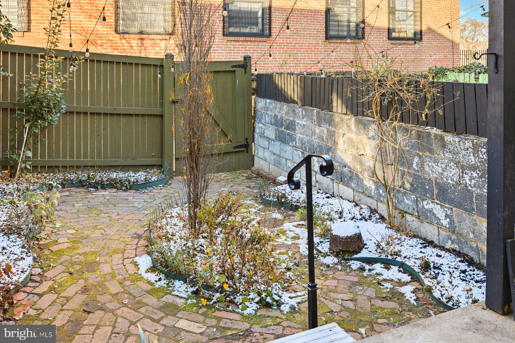 MOUNT VERNON PLACE HISTORIC DISTRICT - Residential