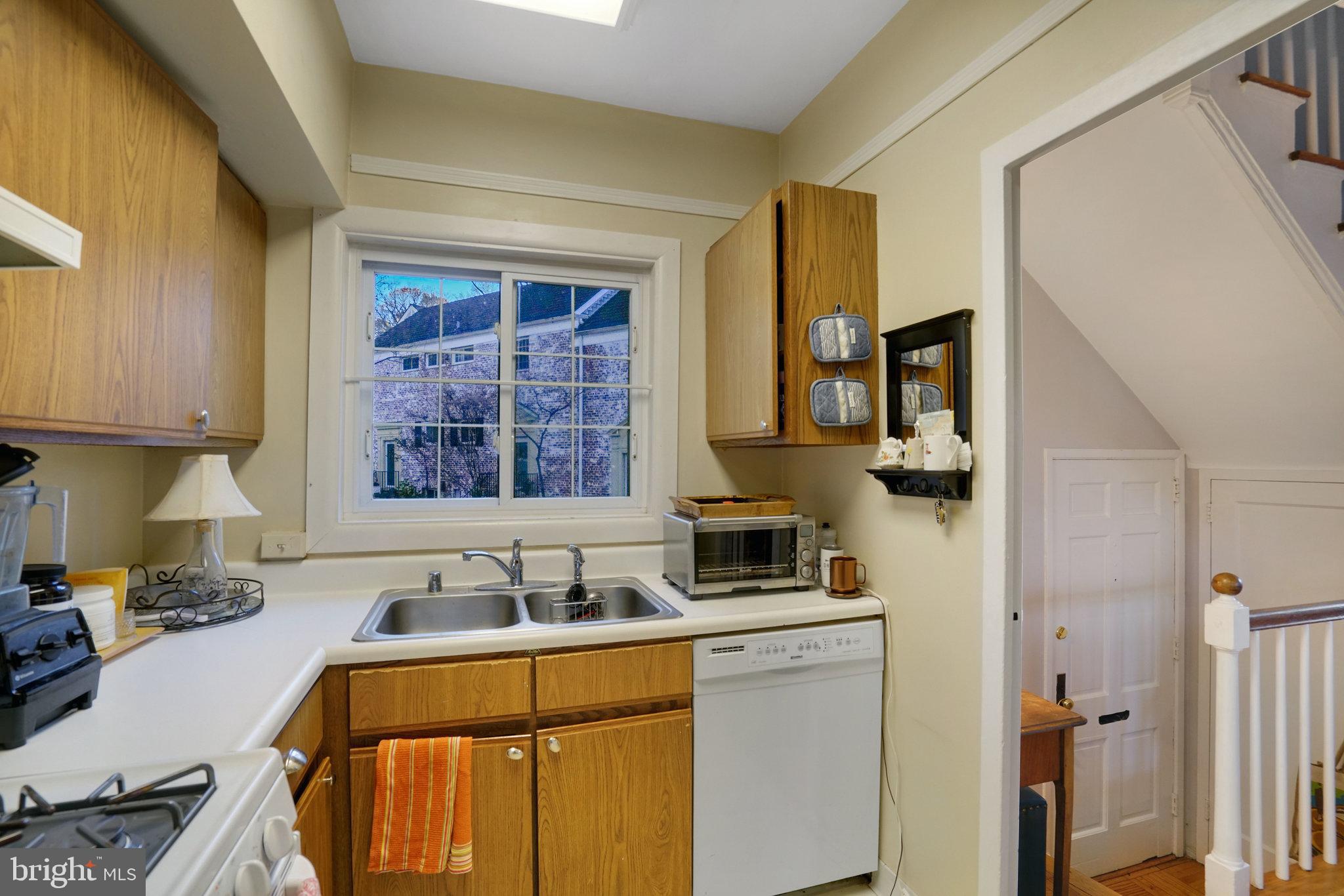 1629 FITZGERALD LANE