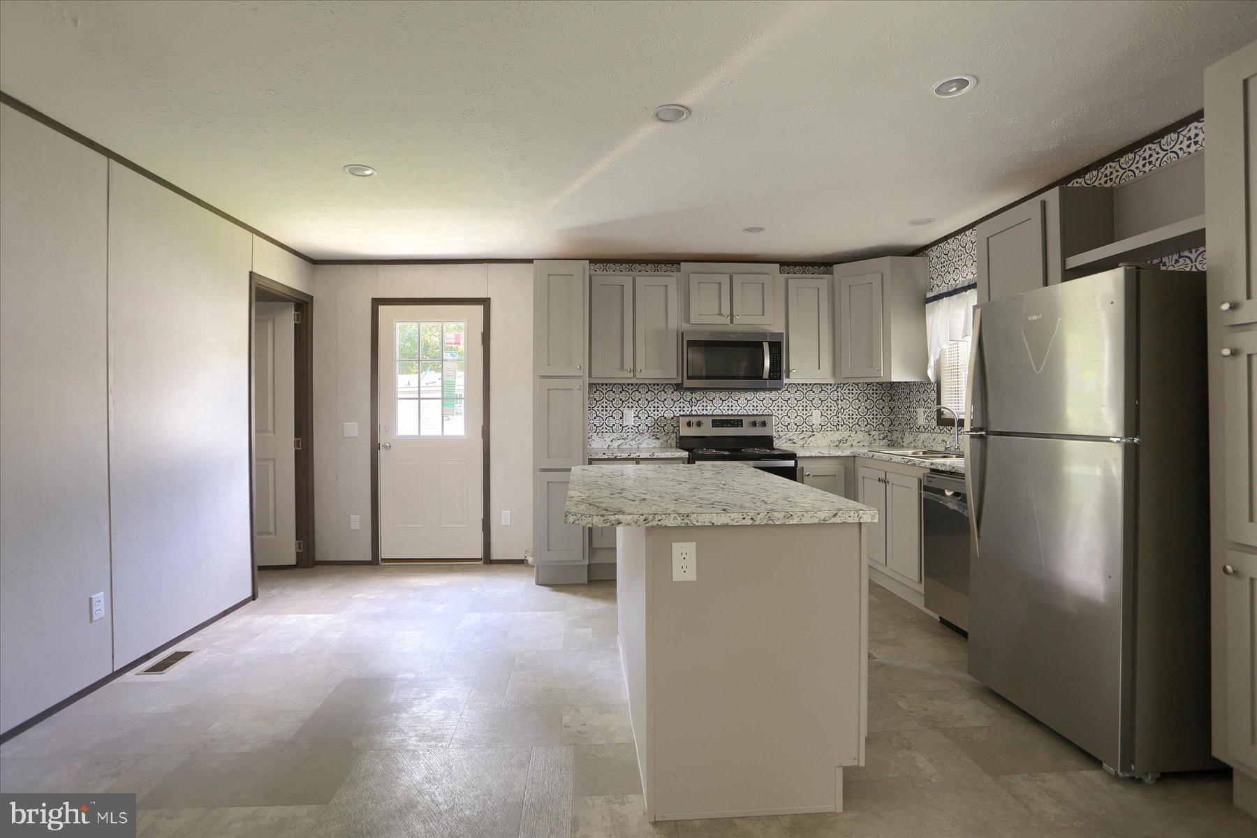 REGENCY WOODS NORTH - Residential