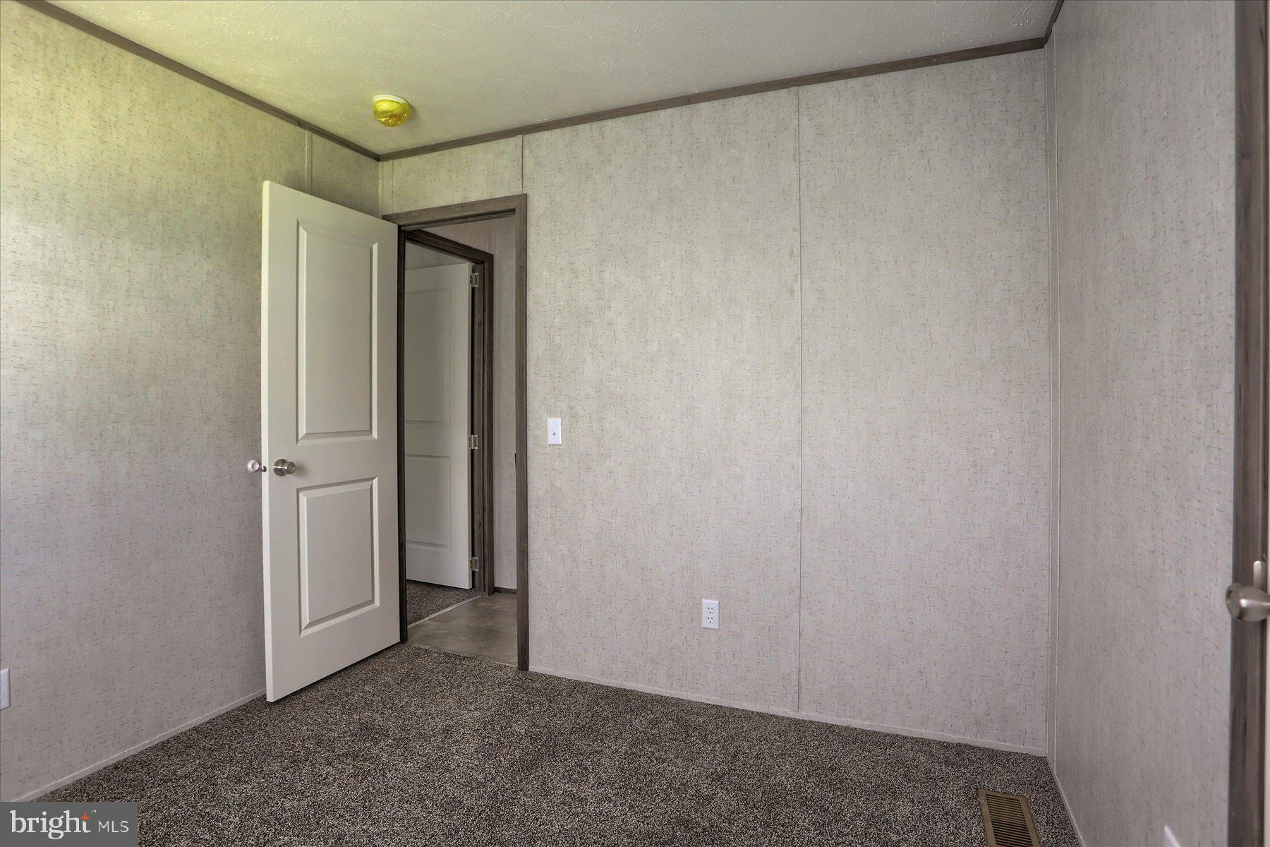 REGENCY WOODS NORTH - Residential