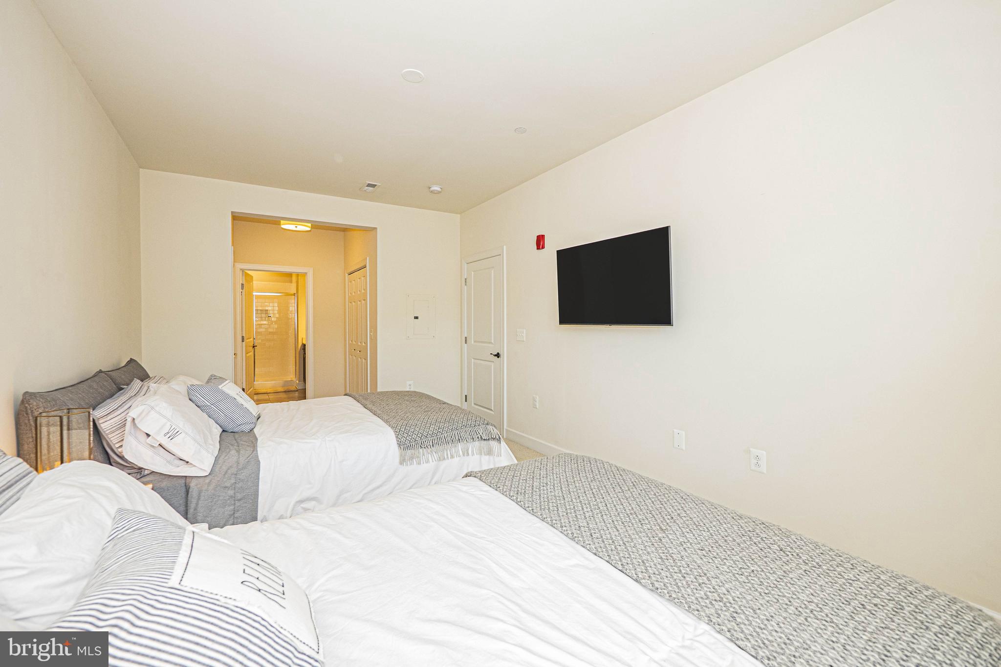 TURF VALLEY - Residential