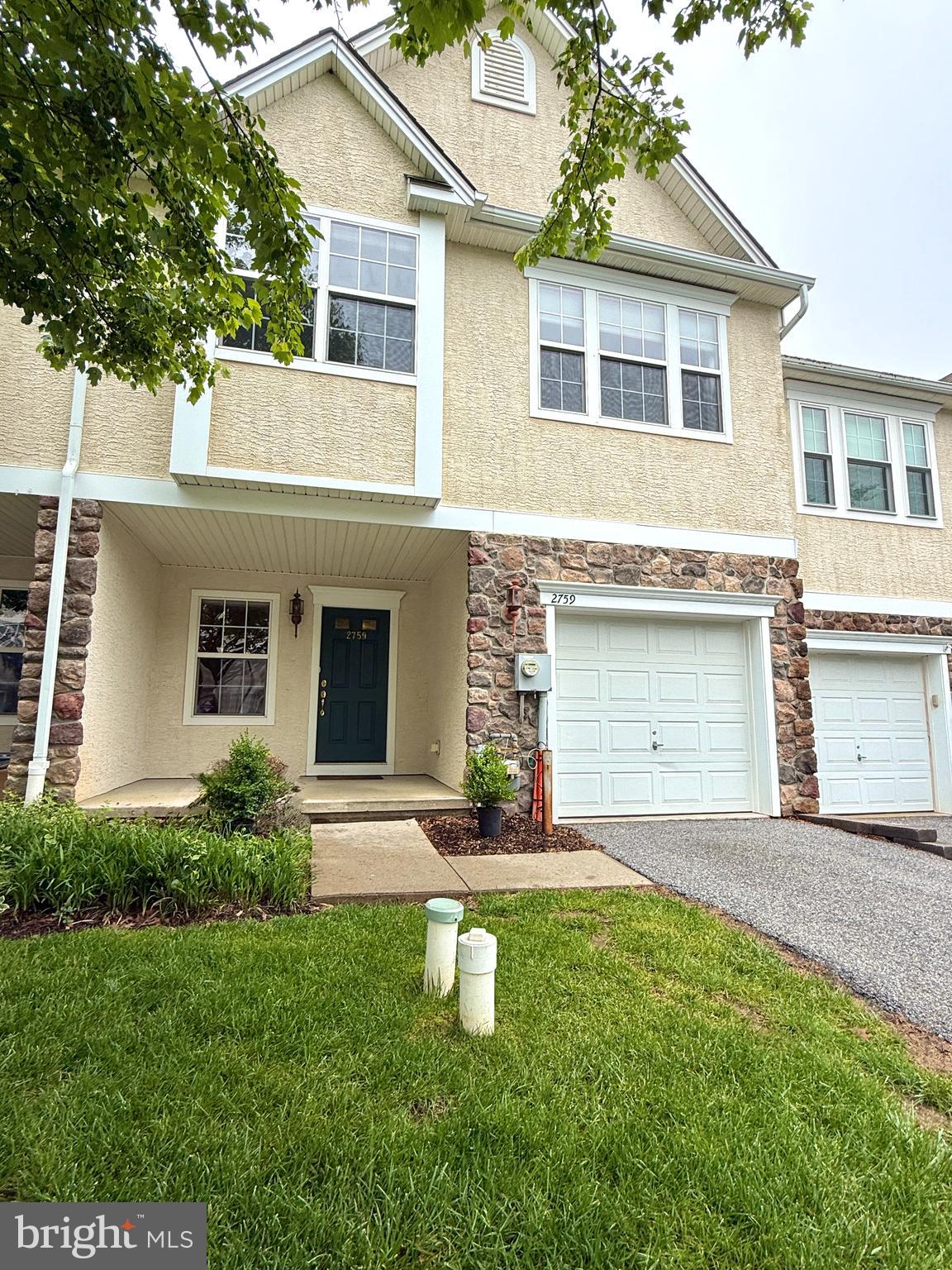 MEWS AT BAILEY STATION - Residential