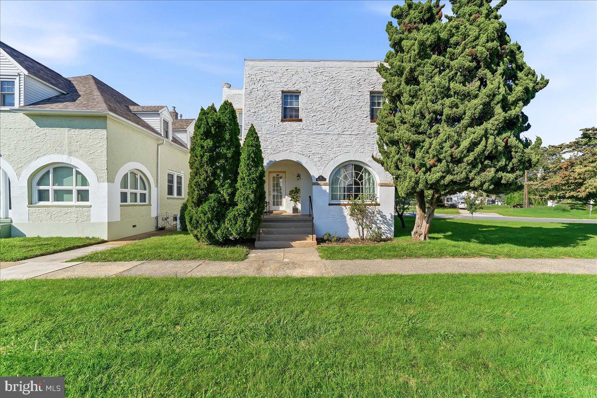 12 CORINNE COURT