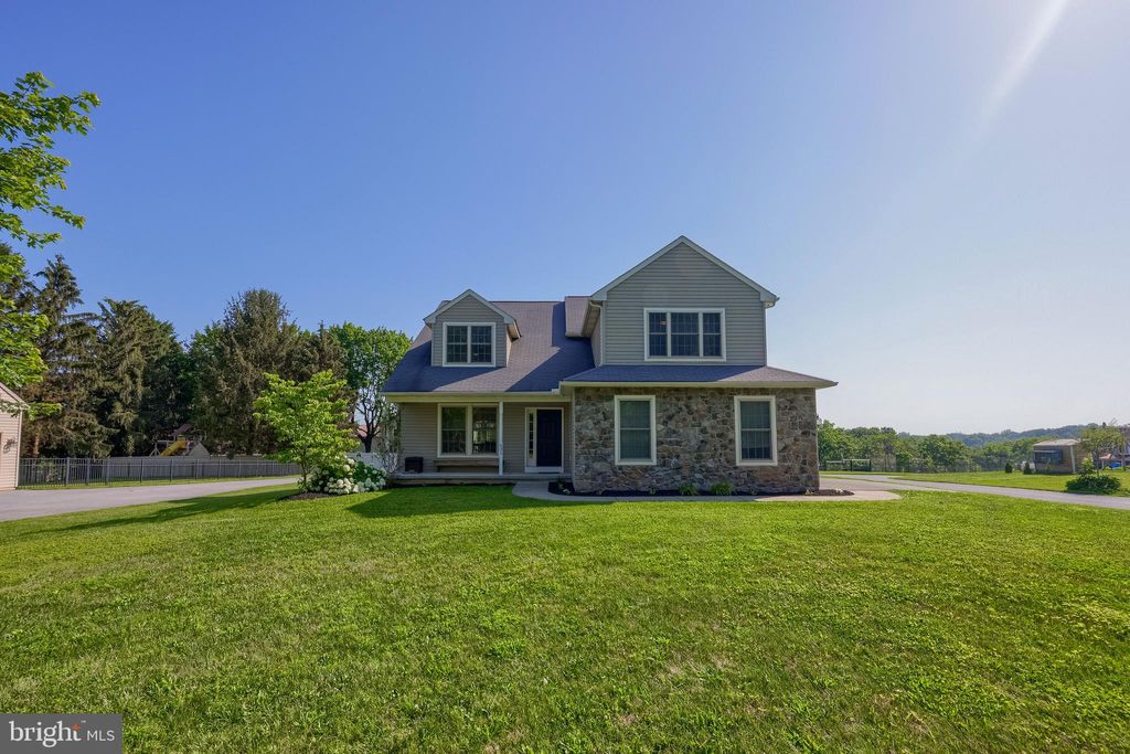 Photo of 631 Owl Hill Road, LITITZ, PA 17543 (MLS # PALA2072042)