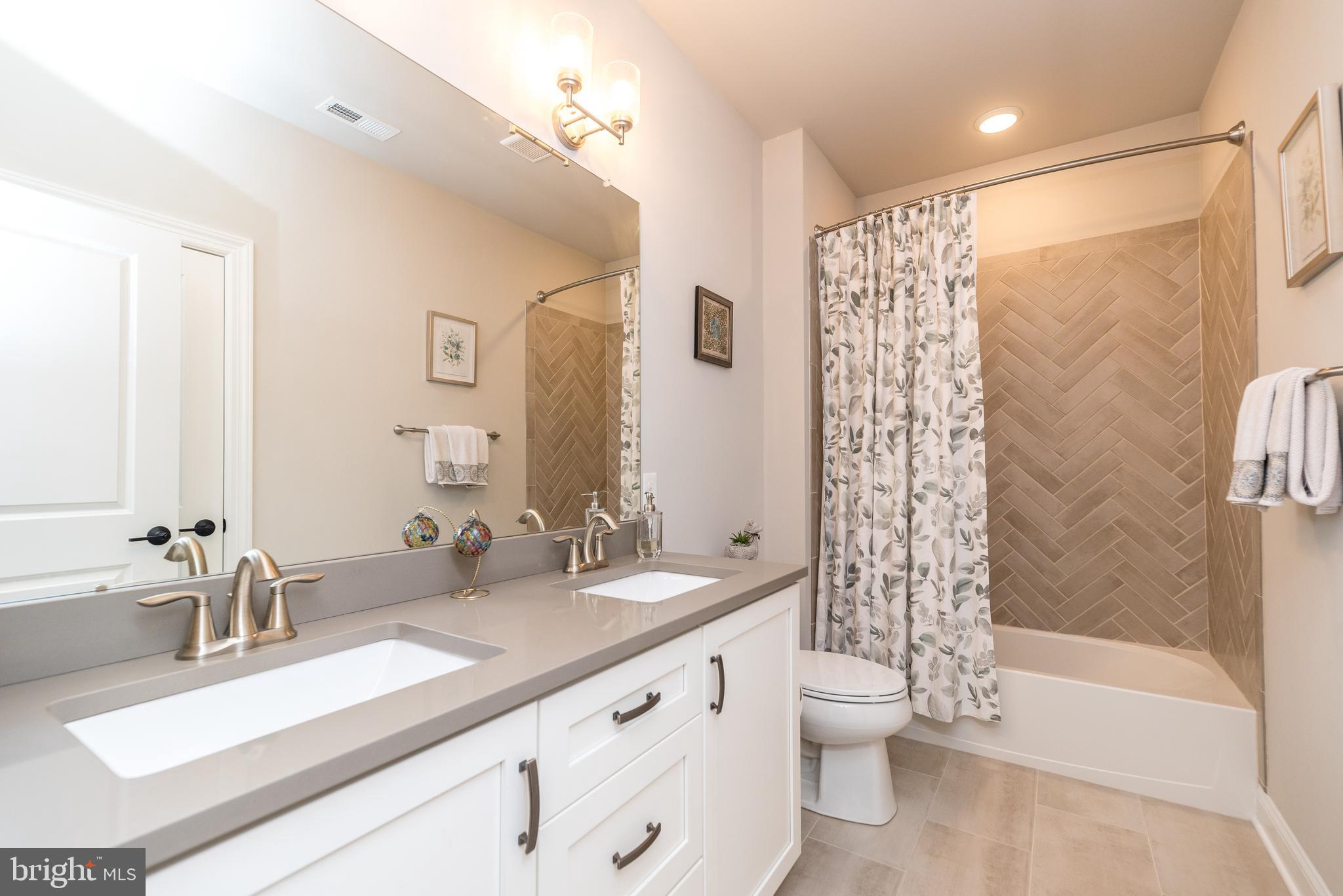 WARWICK MILL - Residential