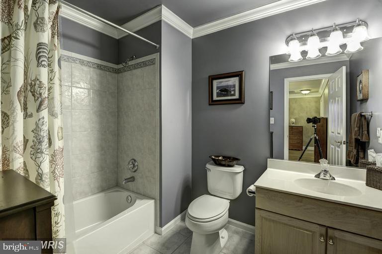 CHANCERY SQUARE - Residential Lease