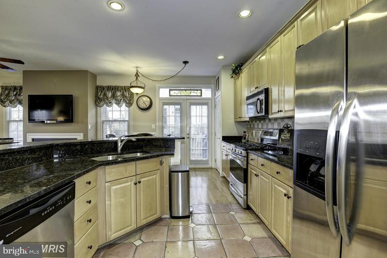 CHANCERY SQUARE - Residential Lease