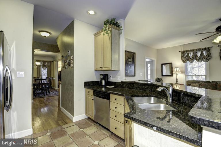 CHANCERY SQUARE - Residential Lease