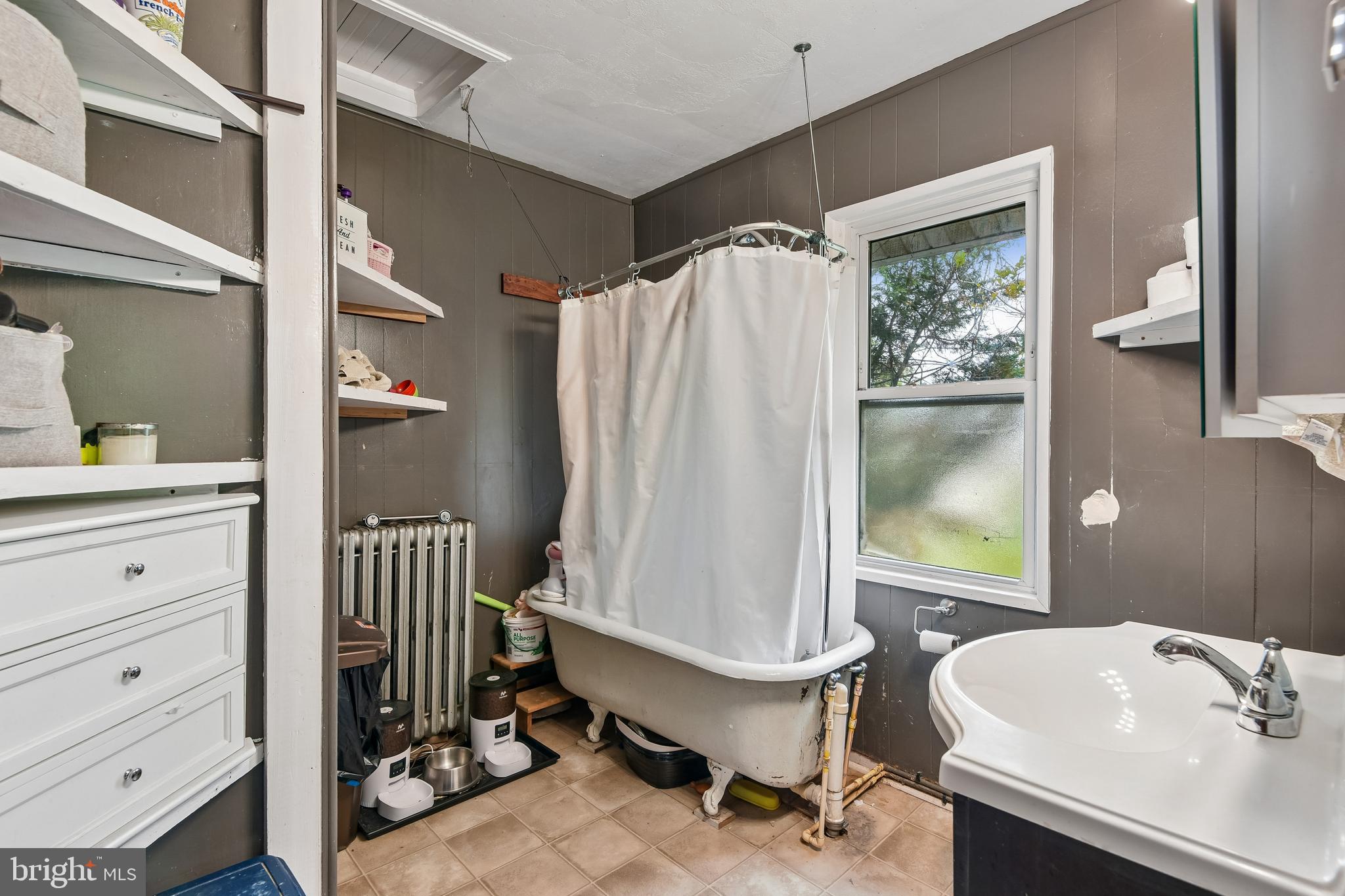 ABERDEEN HILLS - Residential