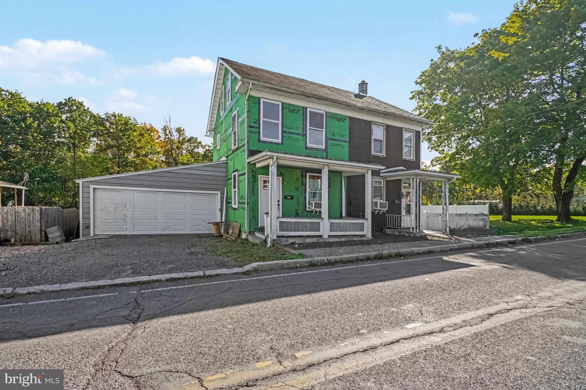 2019 E CENTER STREET