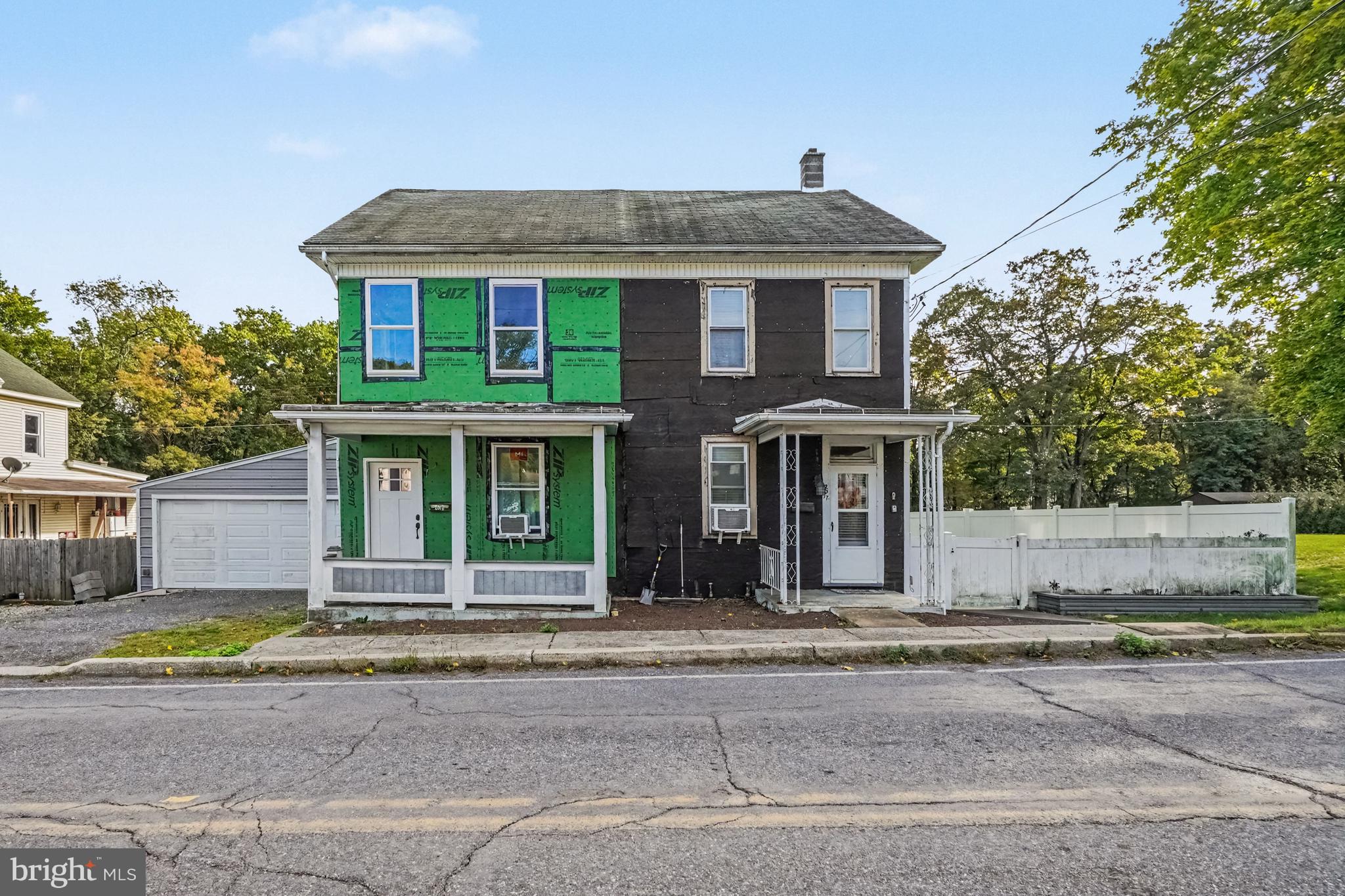2019 E CENTER STREET