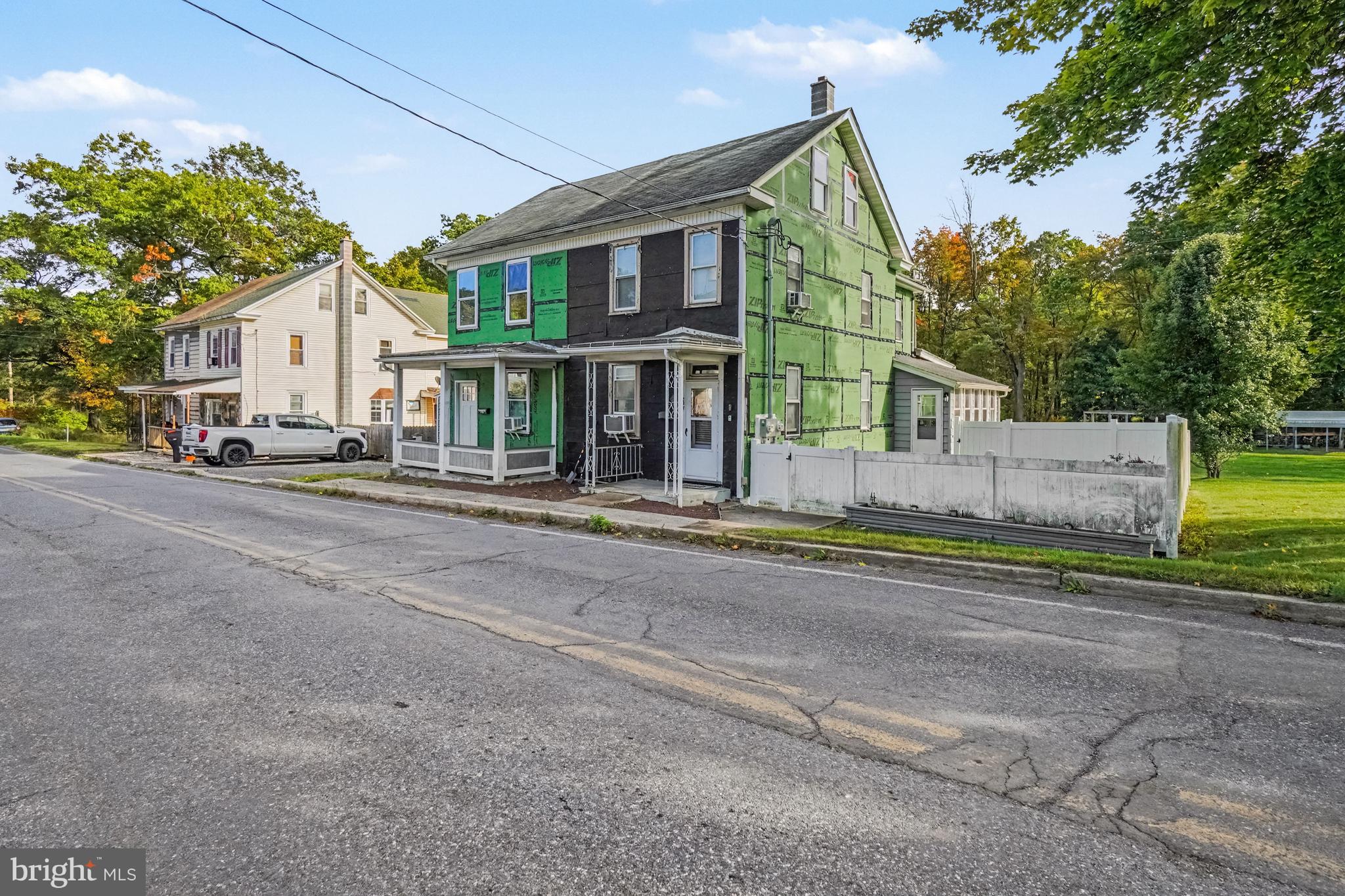 2019 E CENTER STREET