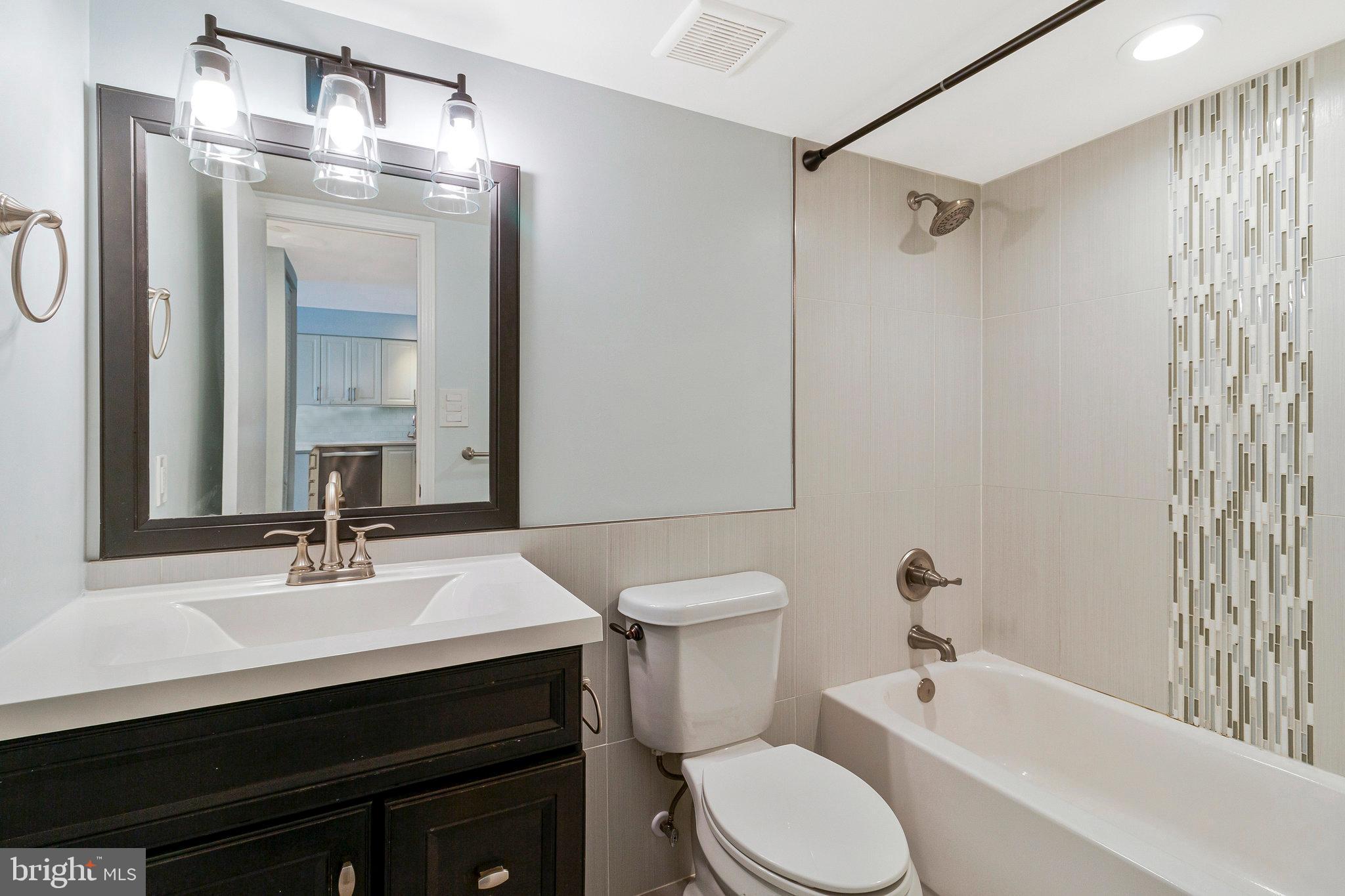 EASTVIEW AT BALLSTON METRO - Residential Lease