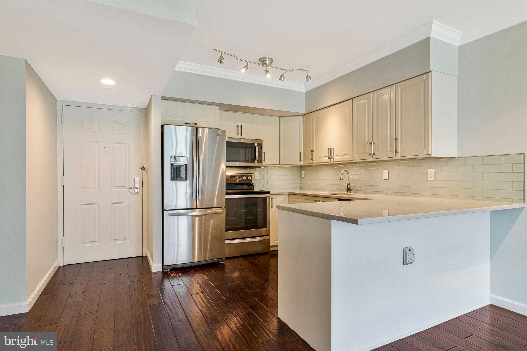 EASTVIEW AT BALLSTON METRO - Residential Lease