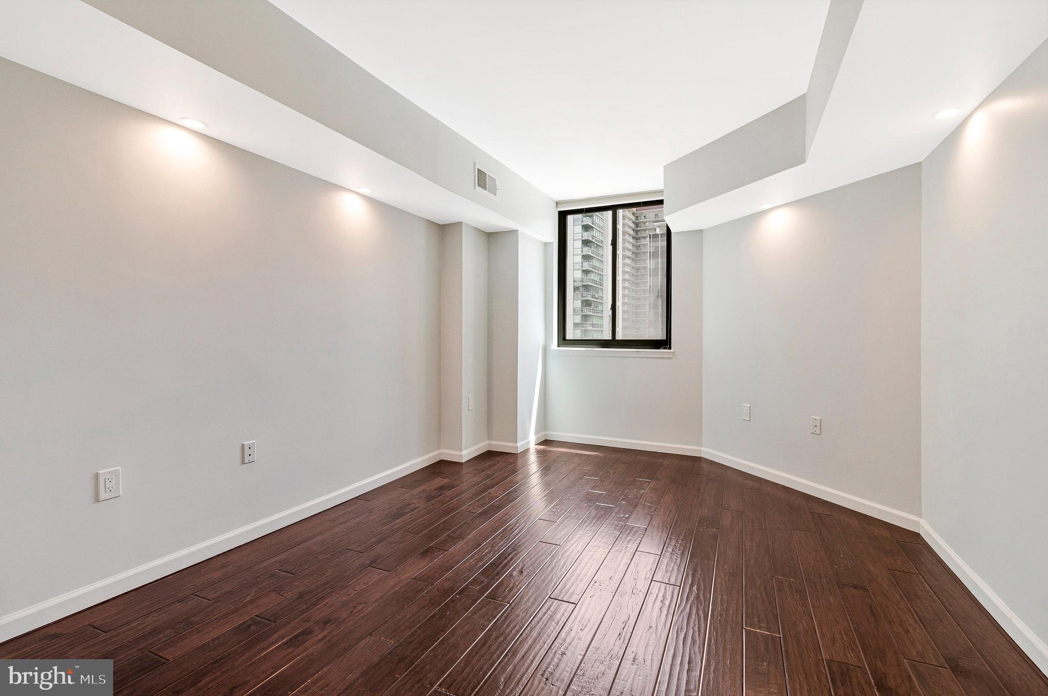 EASTVIEW AT BALLSTON METRO - Residential Lease