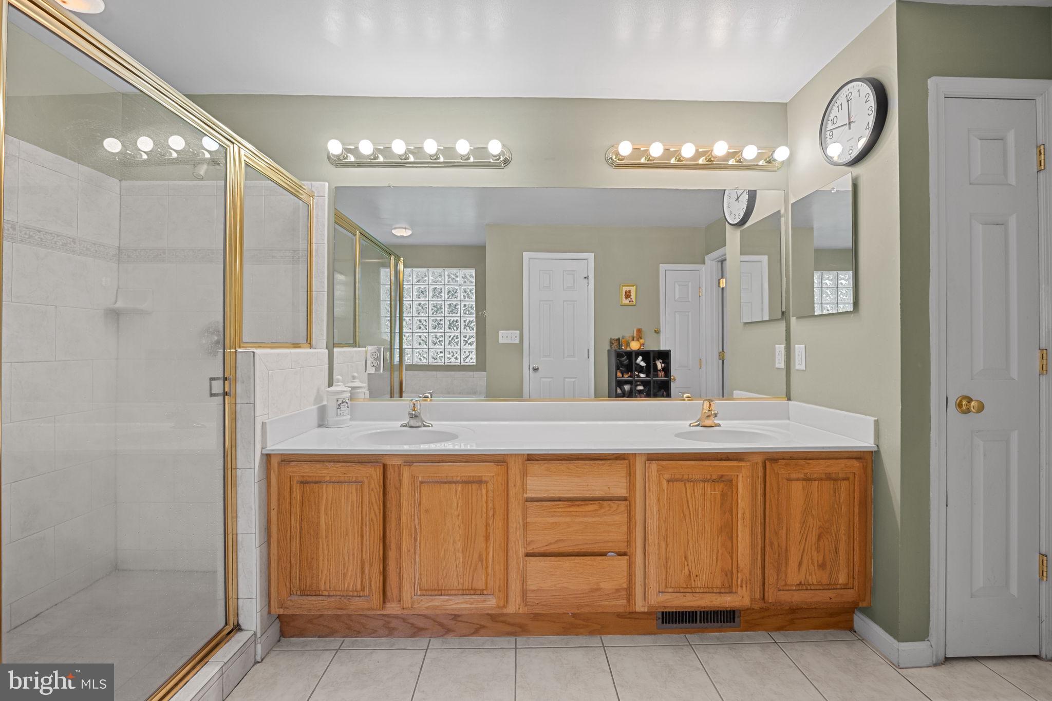 FOX TRAIL - Residential