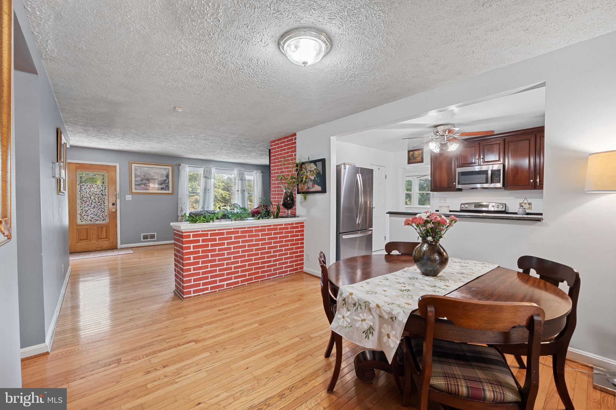 FOX TRAIL - Residential