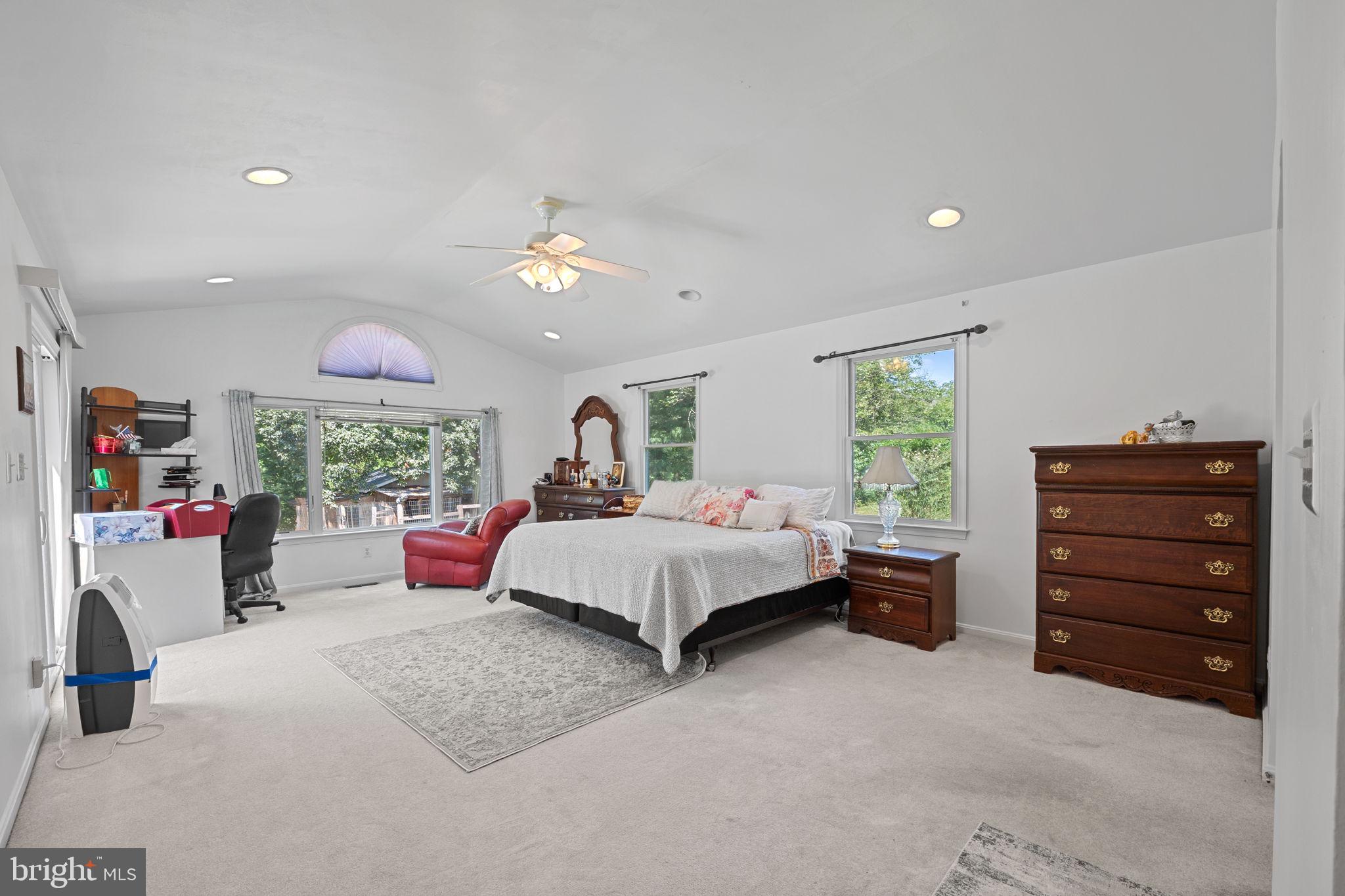 FOX TRAIL - Residential