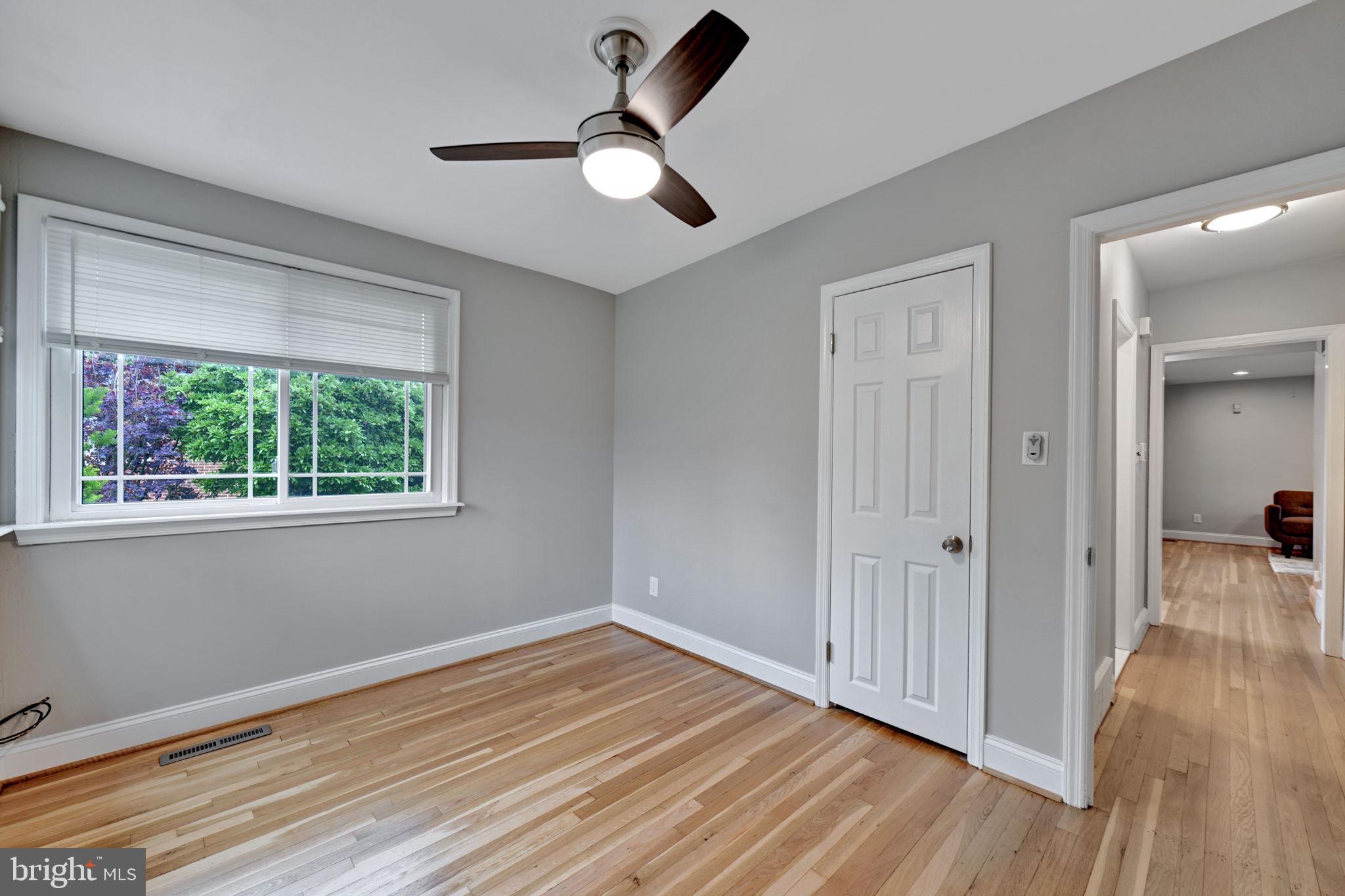 LESLIE MANOR - Residential