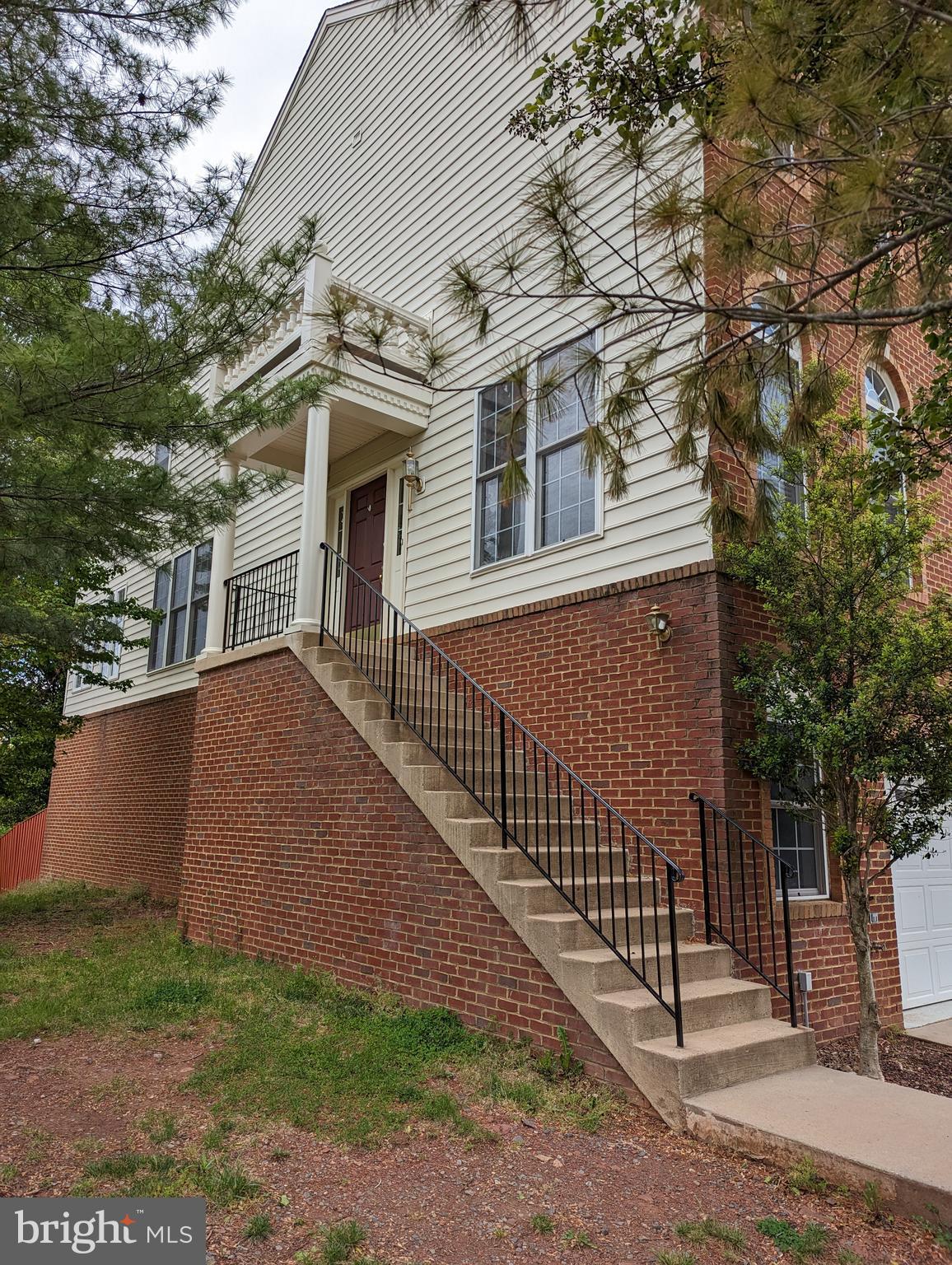 LOUDOUN VALLEY ESTATES - Residential Lease