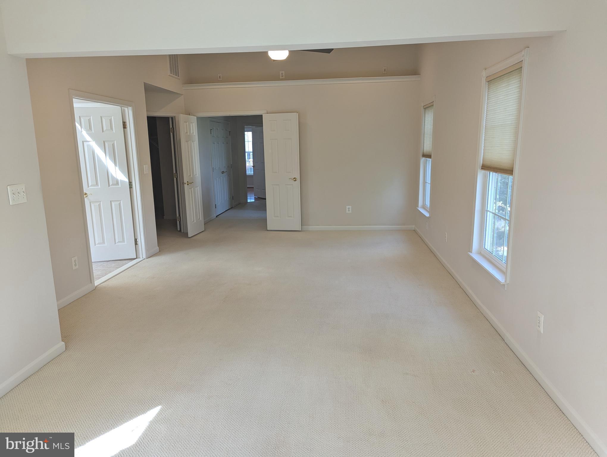 LOUDOUN VALLEY ESTATES - Residential Lease