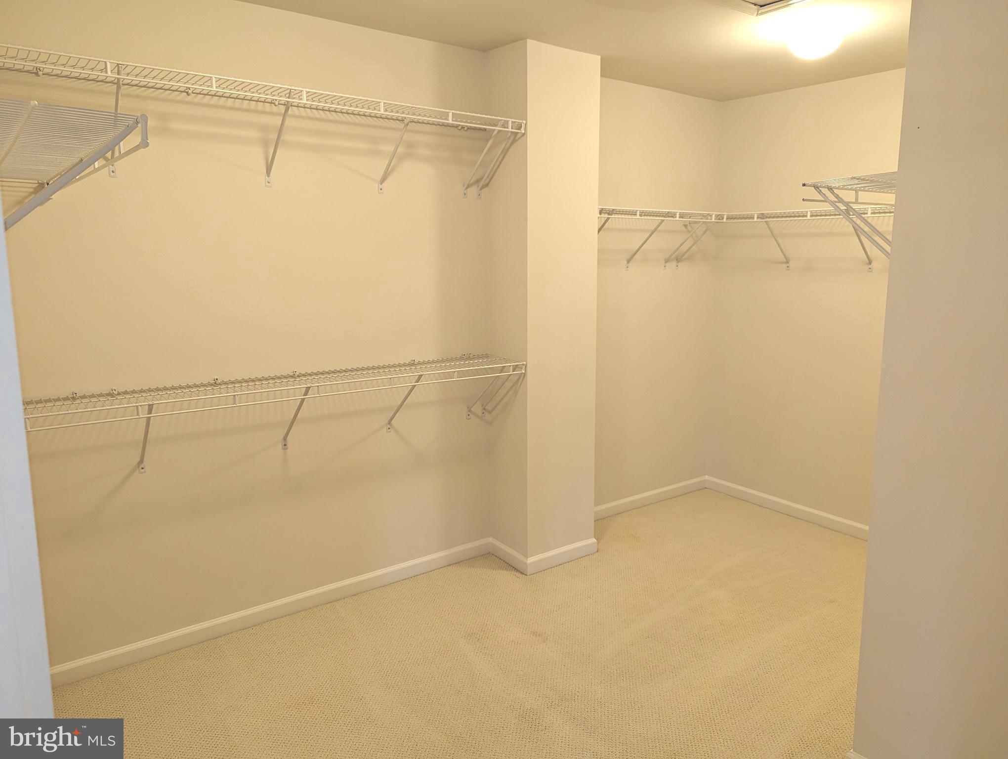 LOUDOUN VALLEY ESTATES - Residential Lease