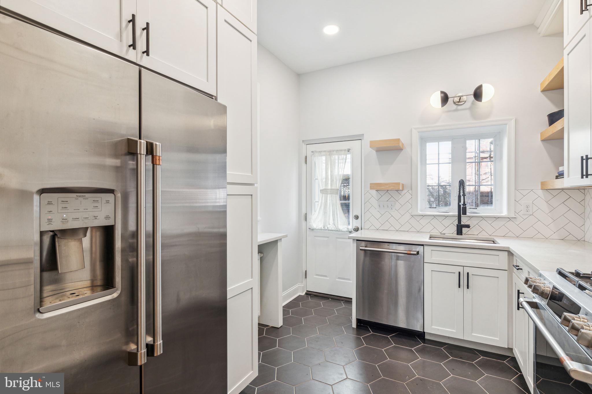 EAST PASSYUNK CROSSING - Residential