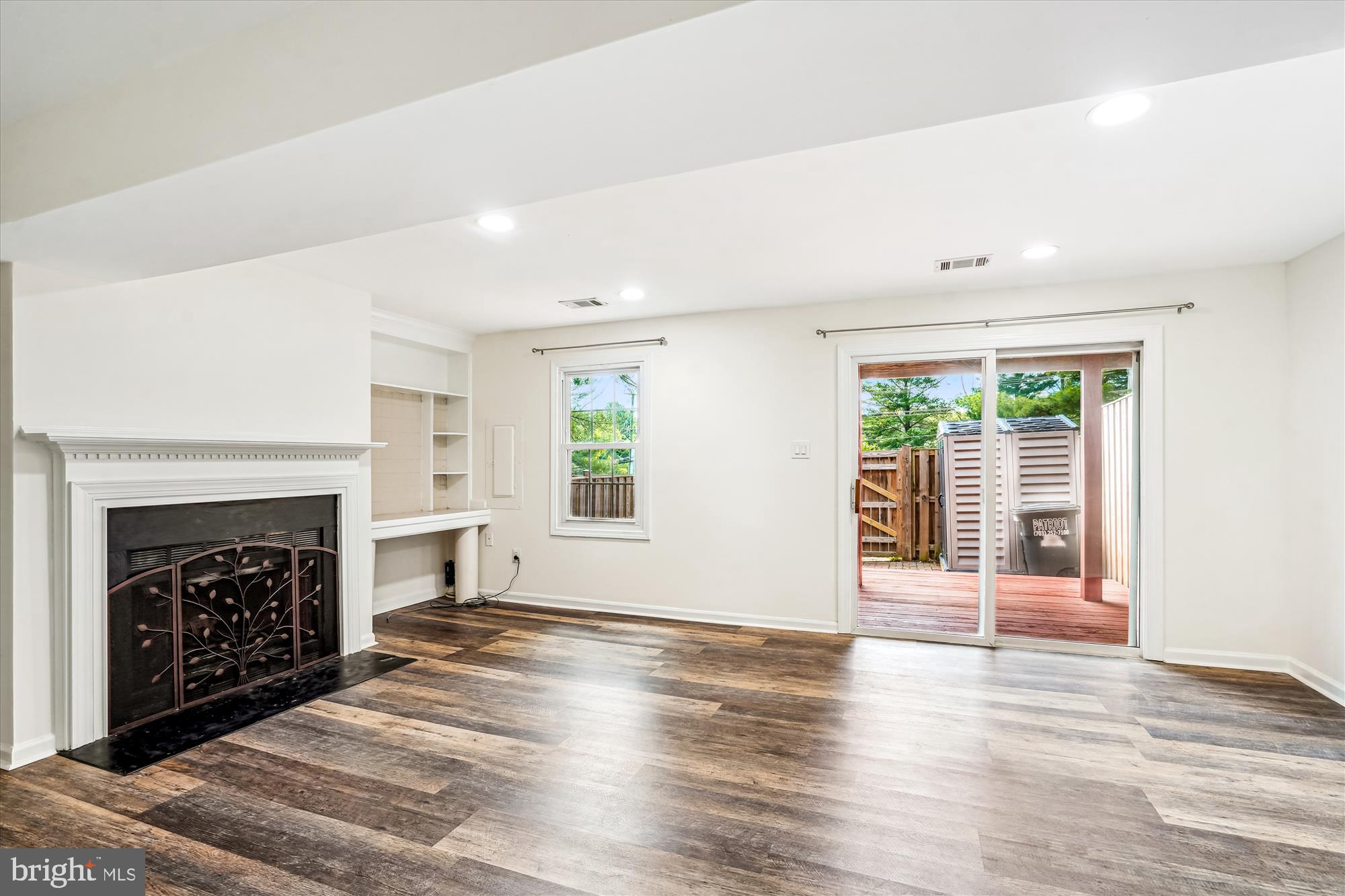 THE VILLAGE PARK - Residential