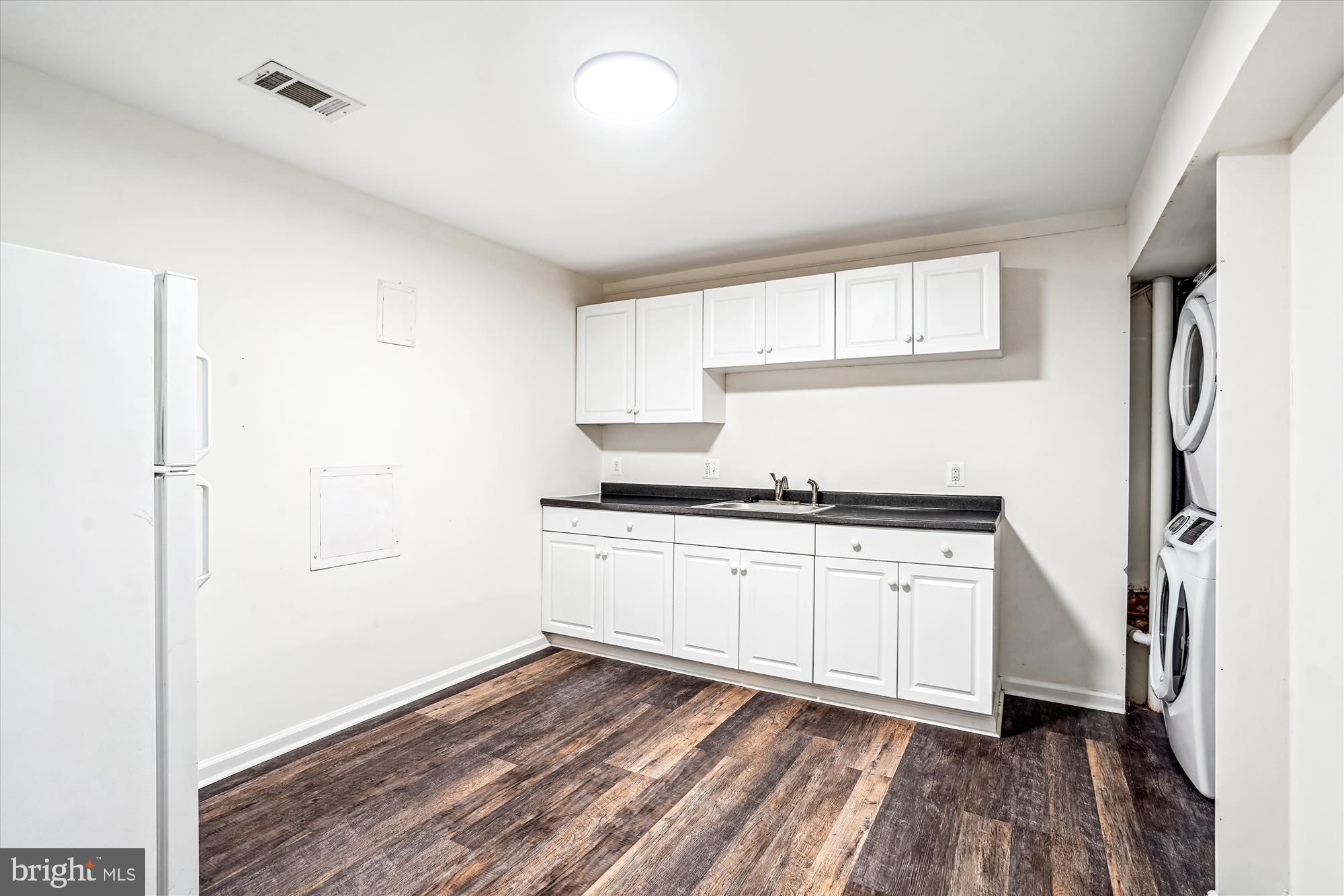 THE VILLAGE PARK - Residential