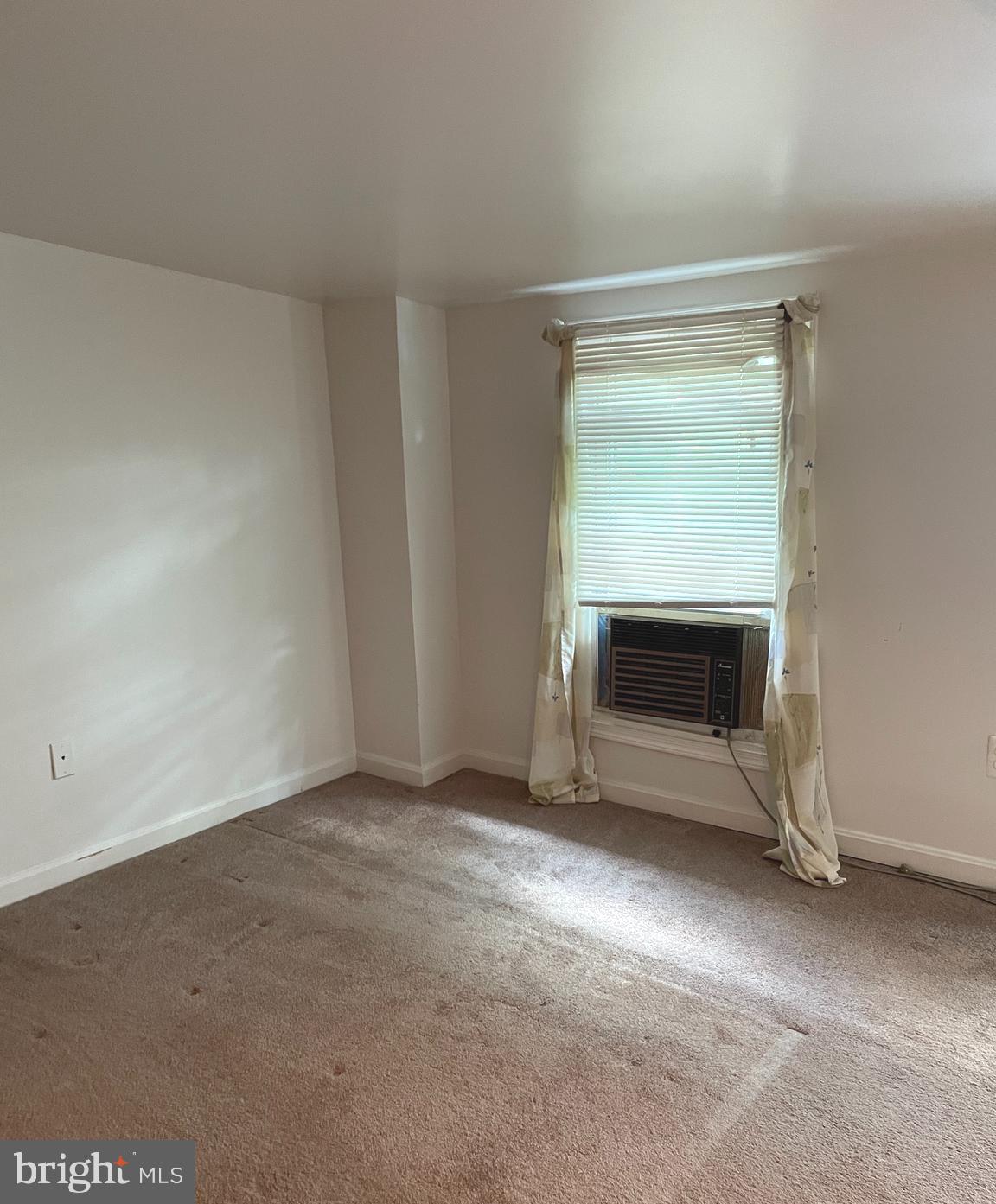 HAMPDEN HISTORIC DISTRICT - Residential Lease