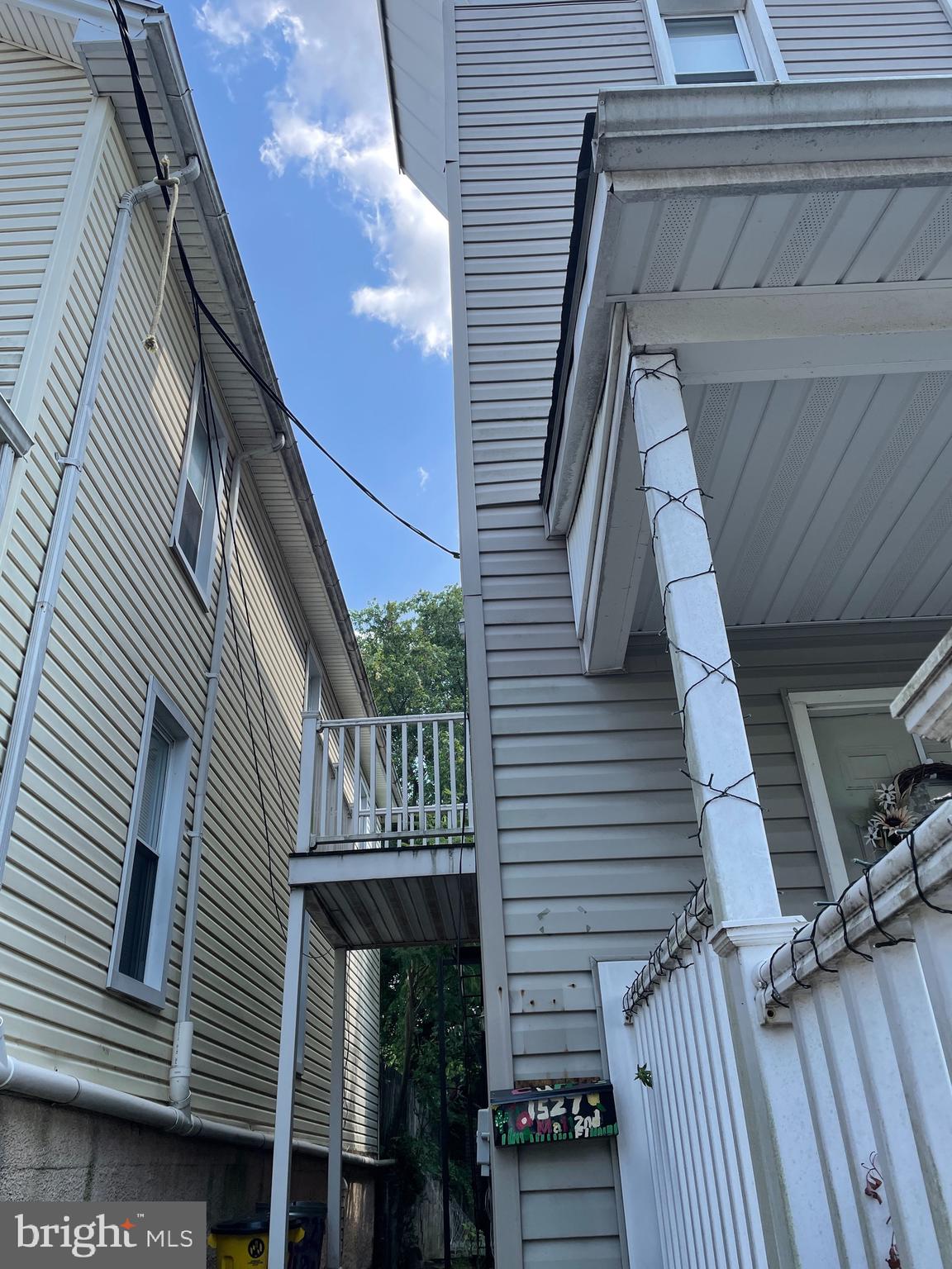 HAMPDEN HISTORIC DISTRICT - Residential Lease