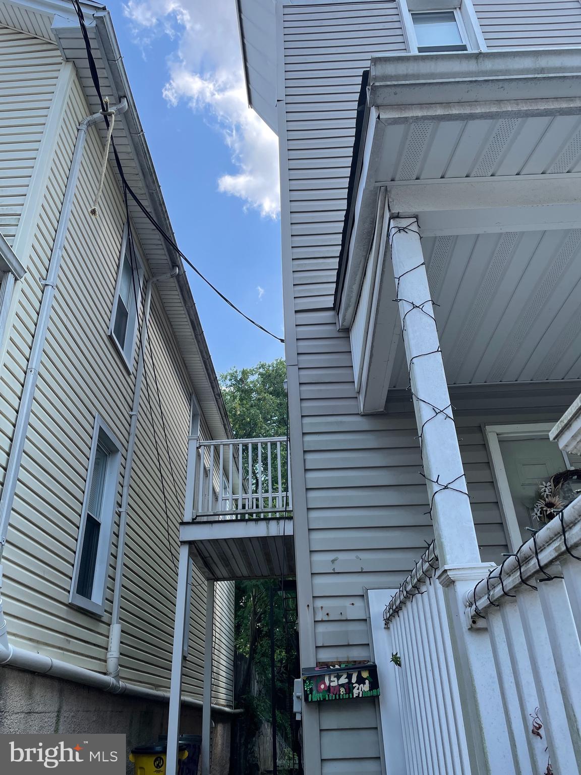 HAMPDEN HISTORIC DISTRICT - Residential Lease