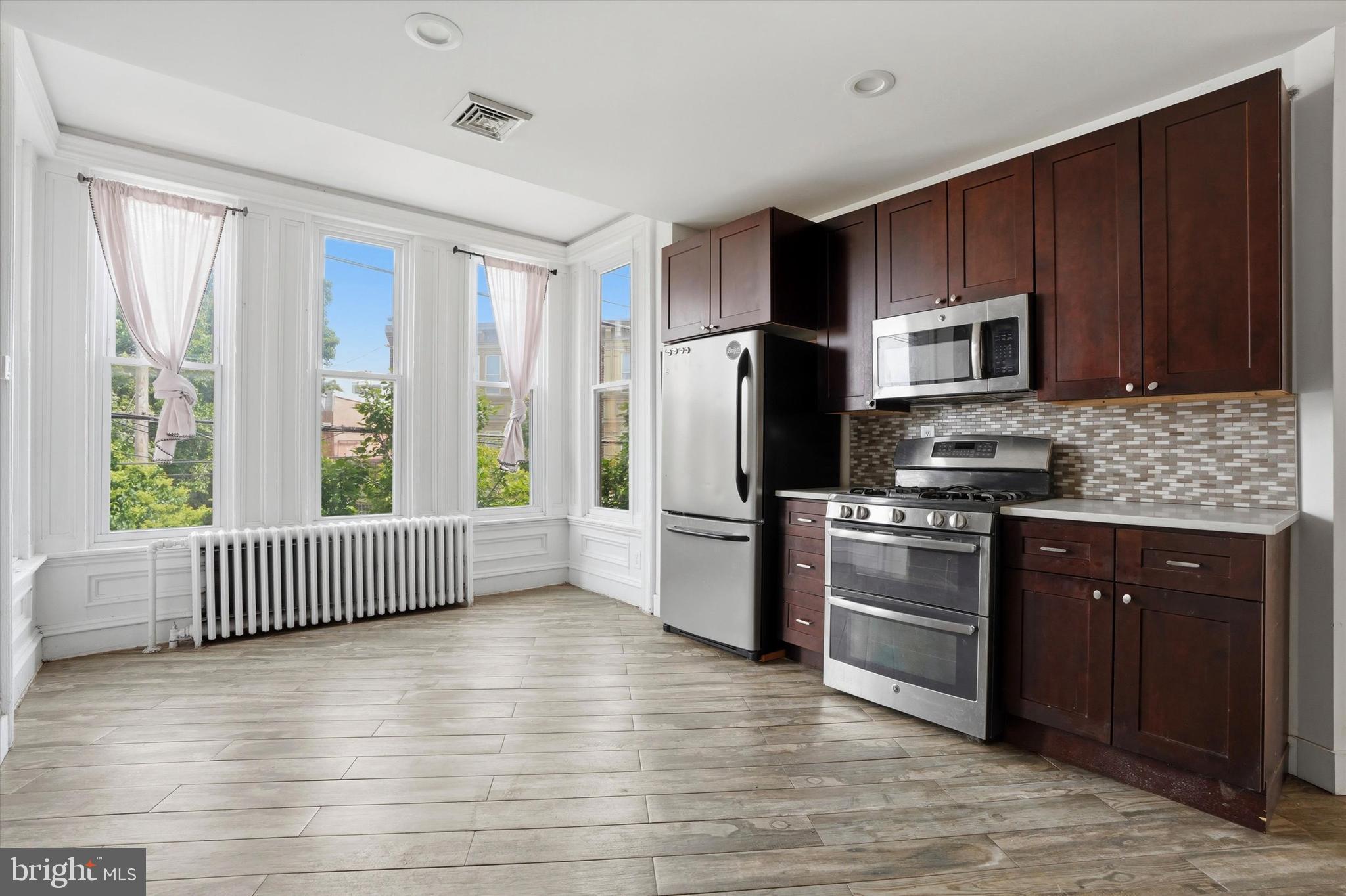 PASSYUNK SQUARE - Residential
