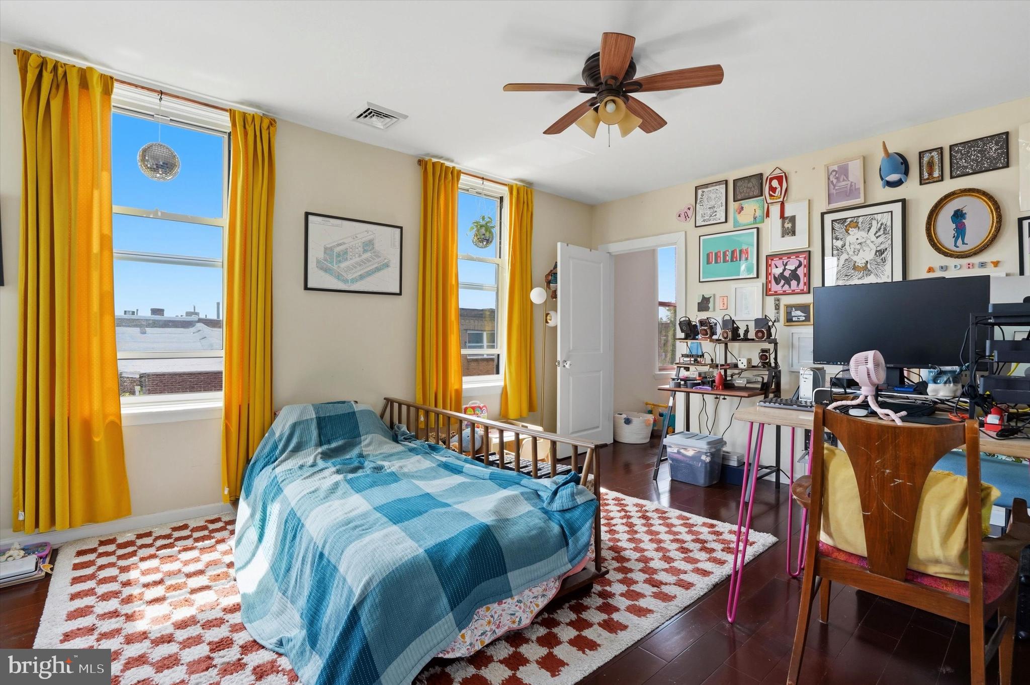 PASSYUNK SQUARE - Residential