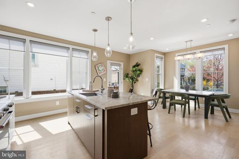 1301 POTOMAC AVENUE SE 2 WASHINGTON DC 20003