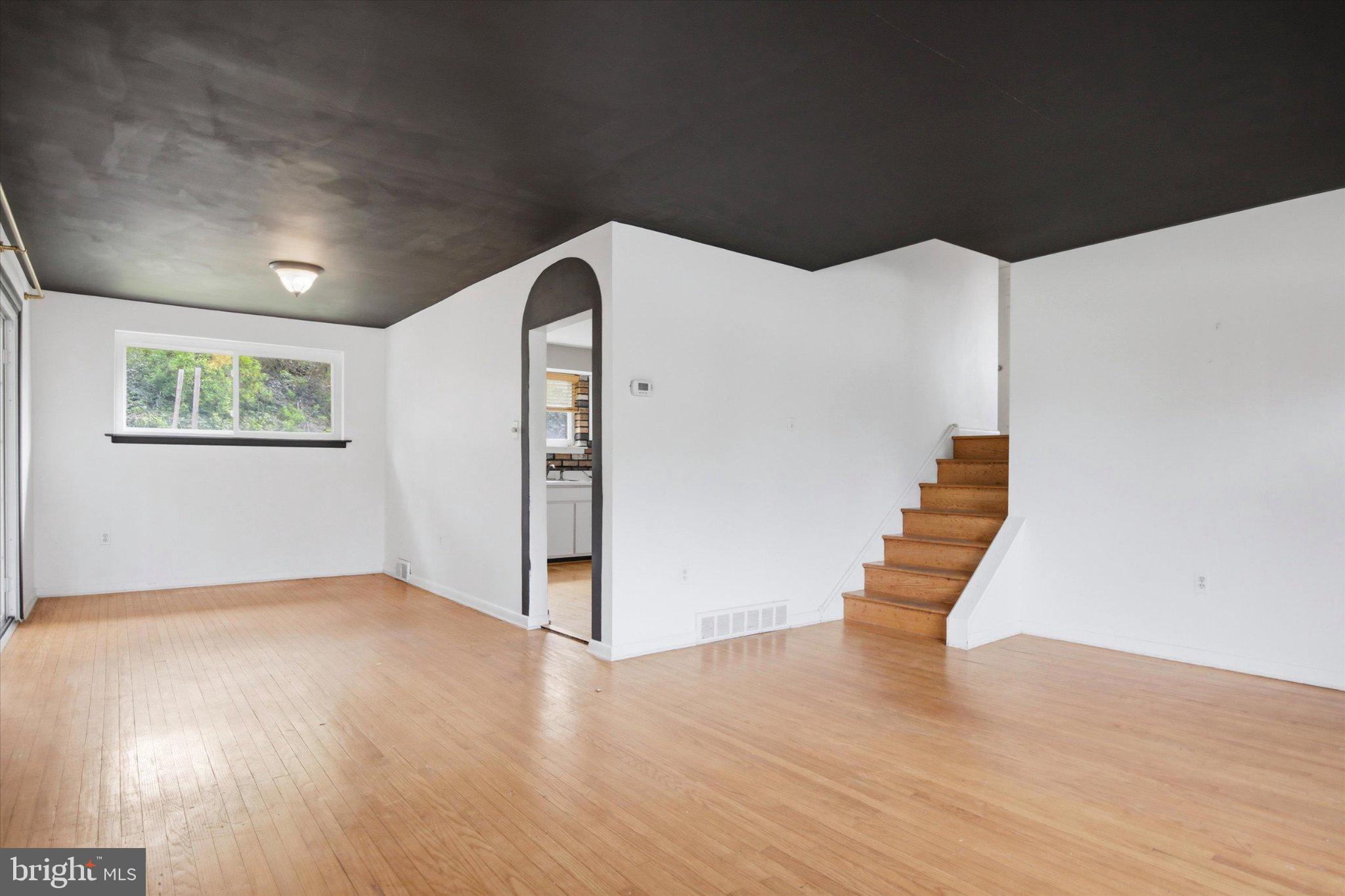 VALLEY FORGE ACRES - Residential